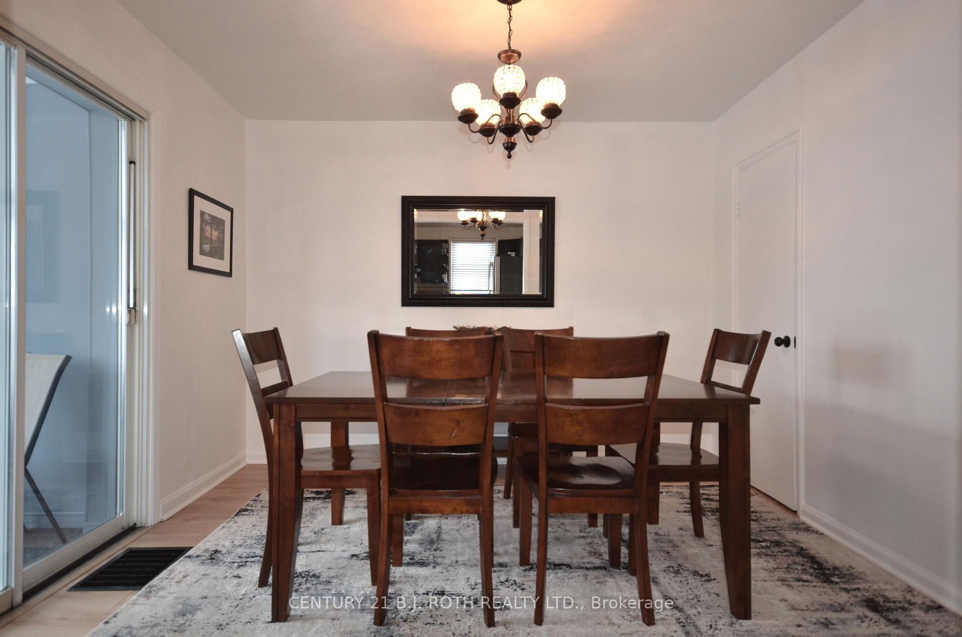 Photo 4 of 203 Summerhill Avenue, Hamilton, Glenview — HOMEH