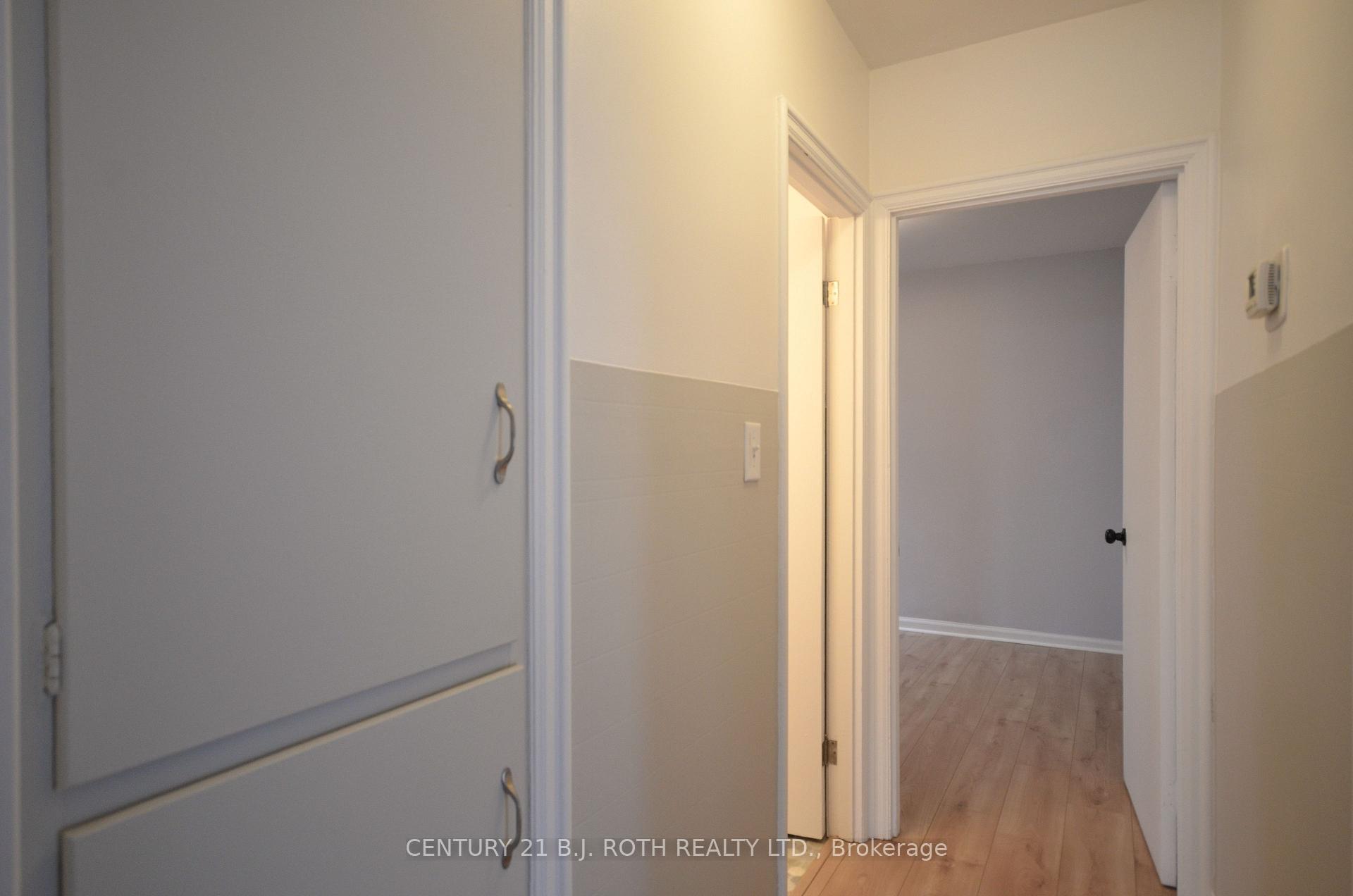 Photo 18 of 203 Summerhill Avenue, Hamilton, Glenview — HOMEH