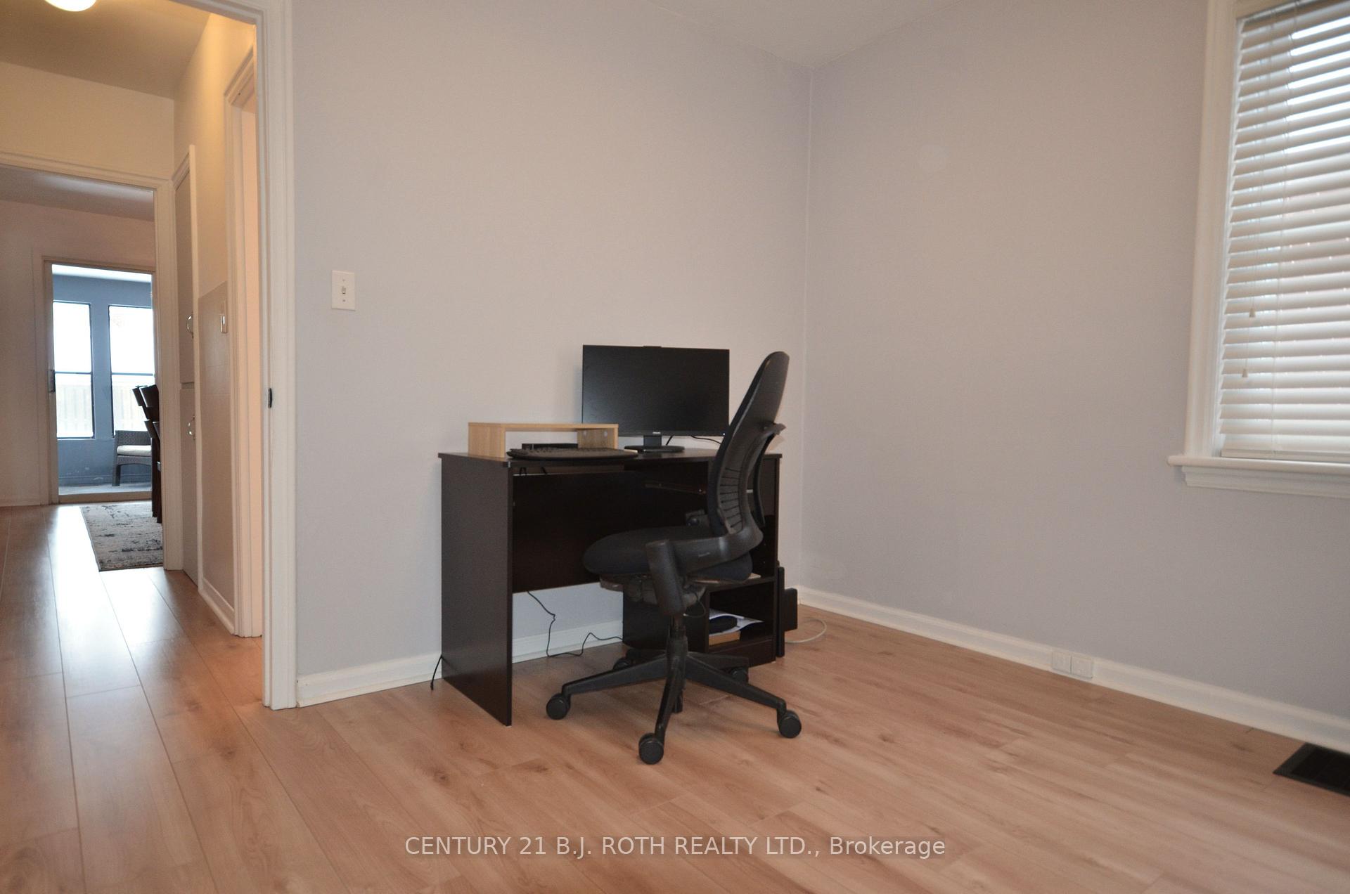 Photo 11 of 203 Summerhill Avenue, Hamilton, Glenview — HOMEH
