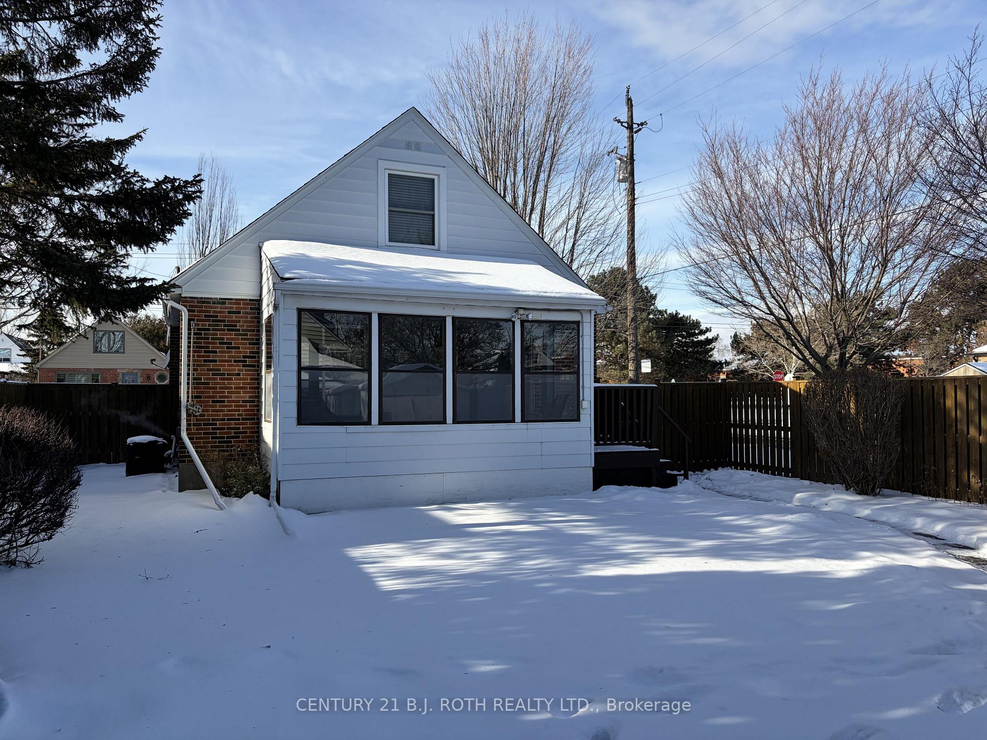 Photo 37 of 203 Summerhill Avenue, Hamilton, Glenview — HOMEH