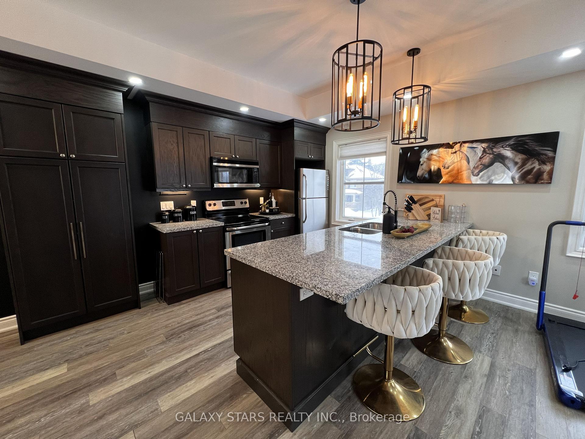 Photo 14 of Unit 210, 17 Baldwin Street, Whitby, Brooklin — HOMEH
