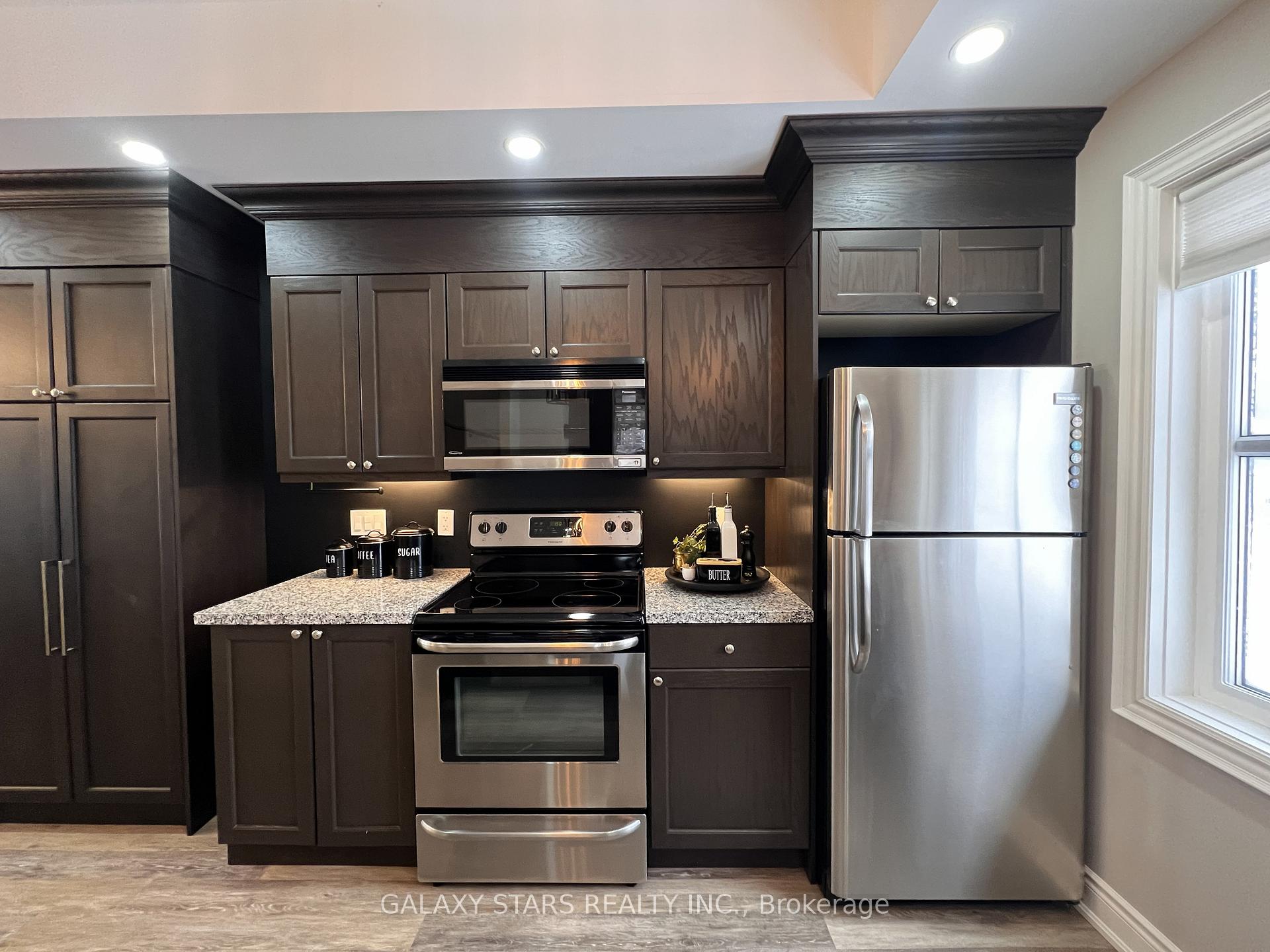 Photo 2 of Unit 210, 17 Baldwin Street, Whitby, Brooklin — HOMEH