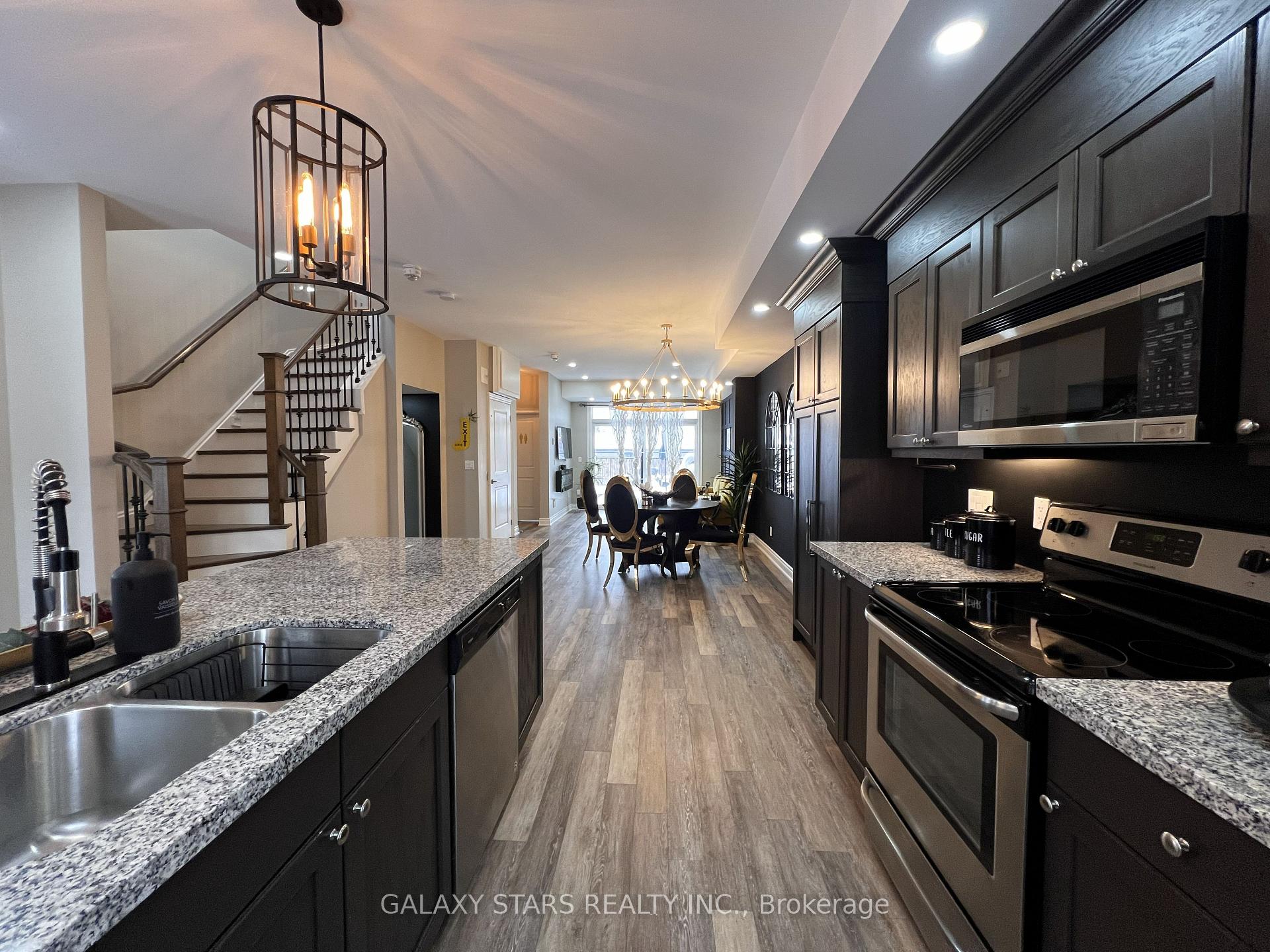 Photo 4 of Unit 210, 17 Baldwin Street, Whitby, Brooklin — HOMEH
