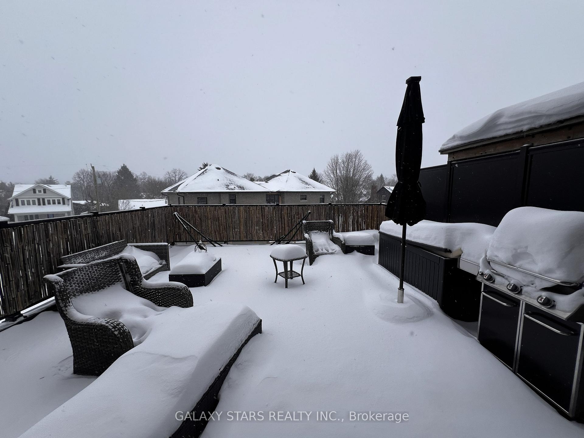 Photo 7 of Unit 210, 17 Baldwin Street, Whitby, Brooklin — HOMEH