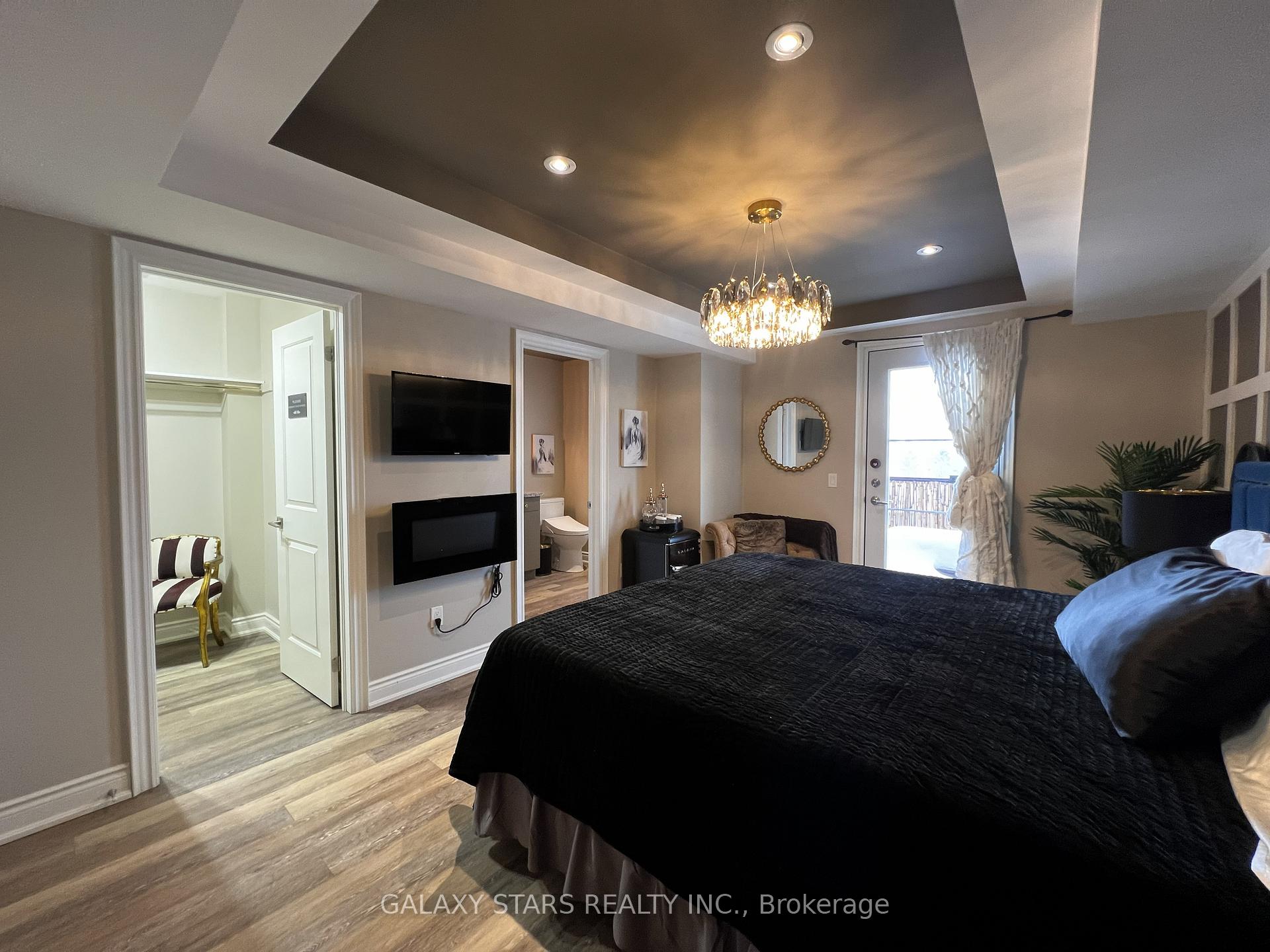 Photo 32 of Unit 210, 17 Baldwin Street, Whitby, Brooklin — HOMEH
