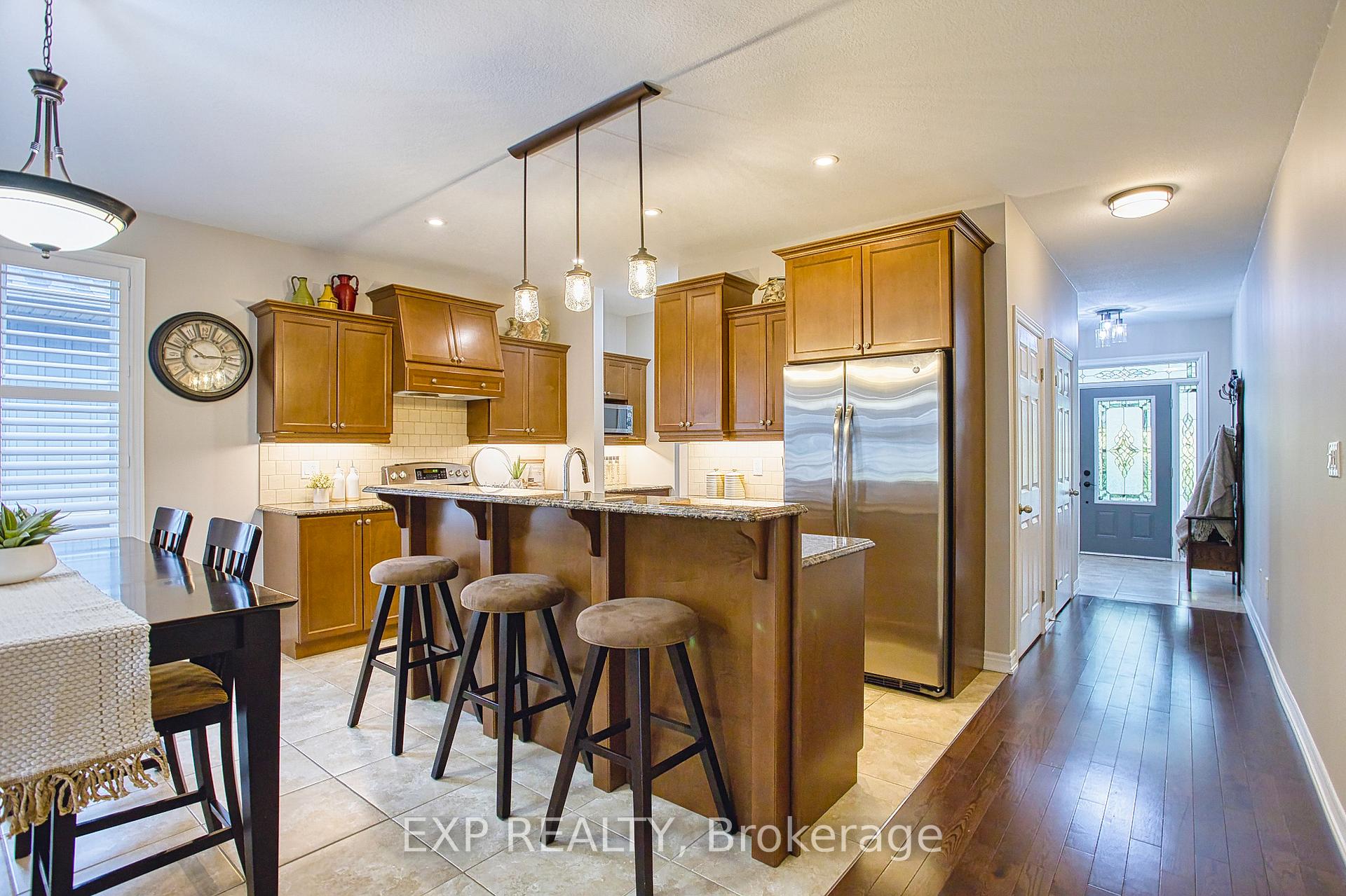 Photo 15 of 19 Sidare Court, Grimsby, Grimsby Beach — HOMEH
