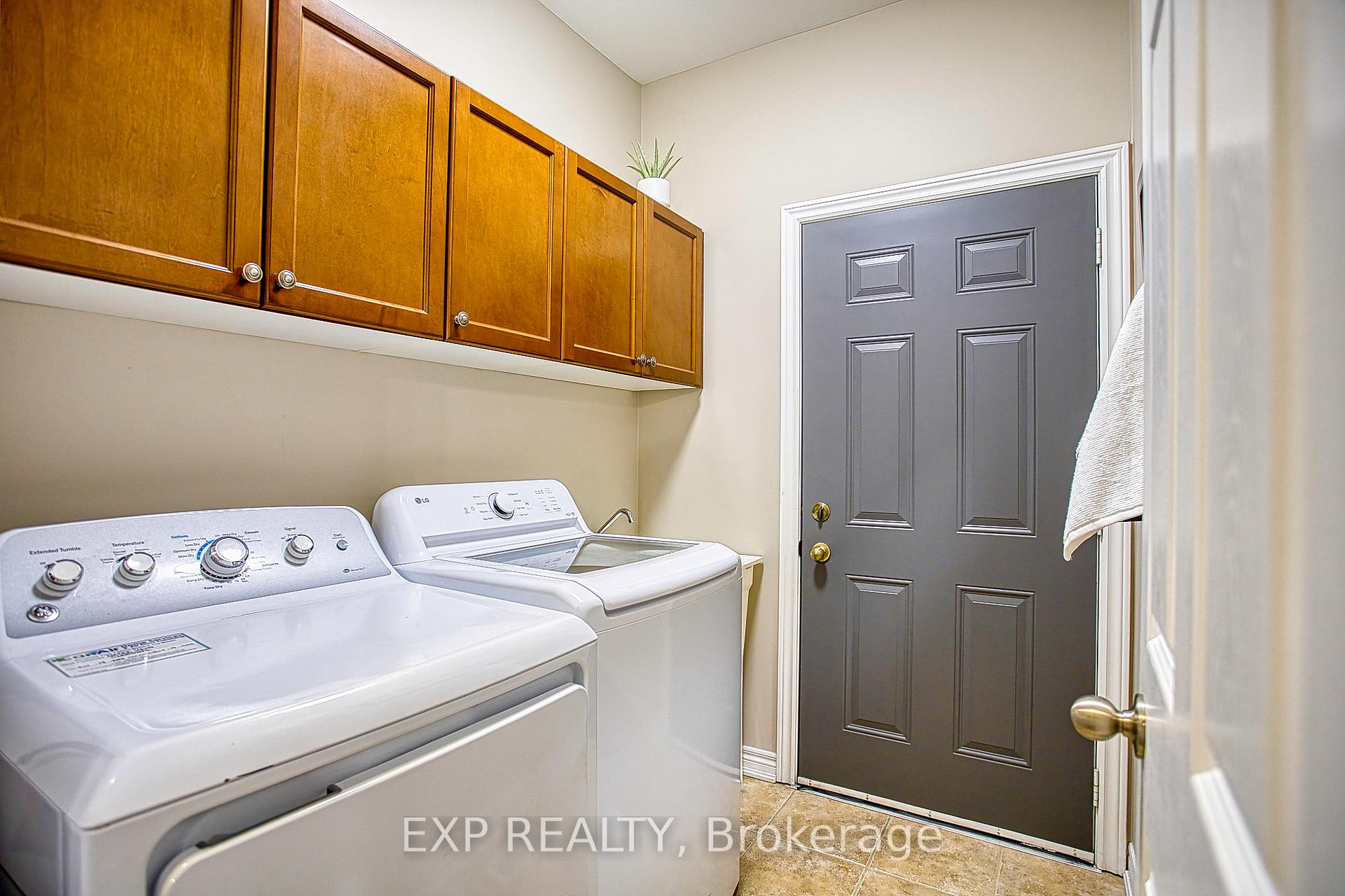 Photo 30 of 19 Sidare Court, Grimsby, Grimsby Beach — HOMEH