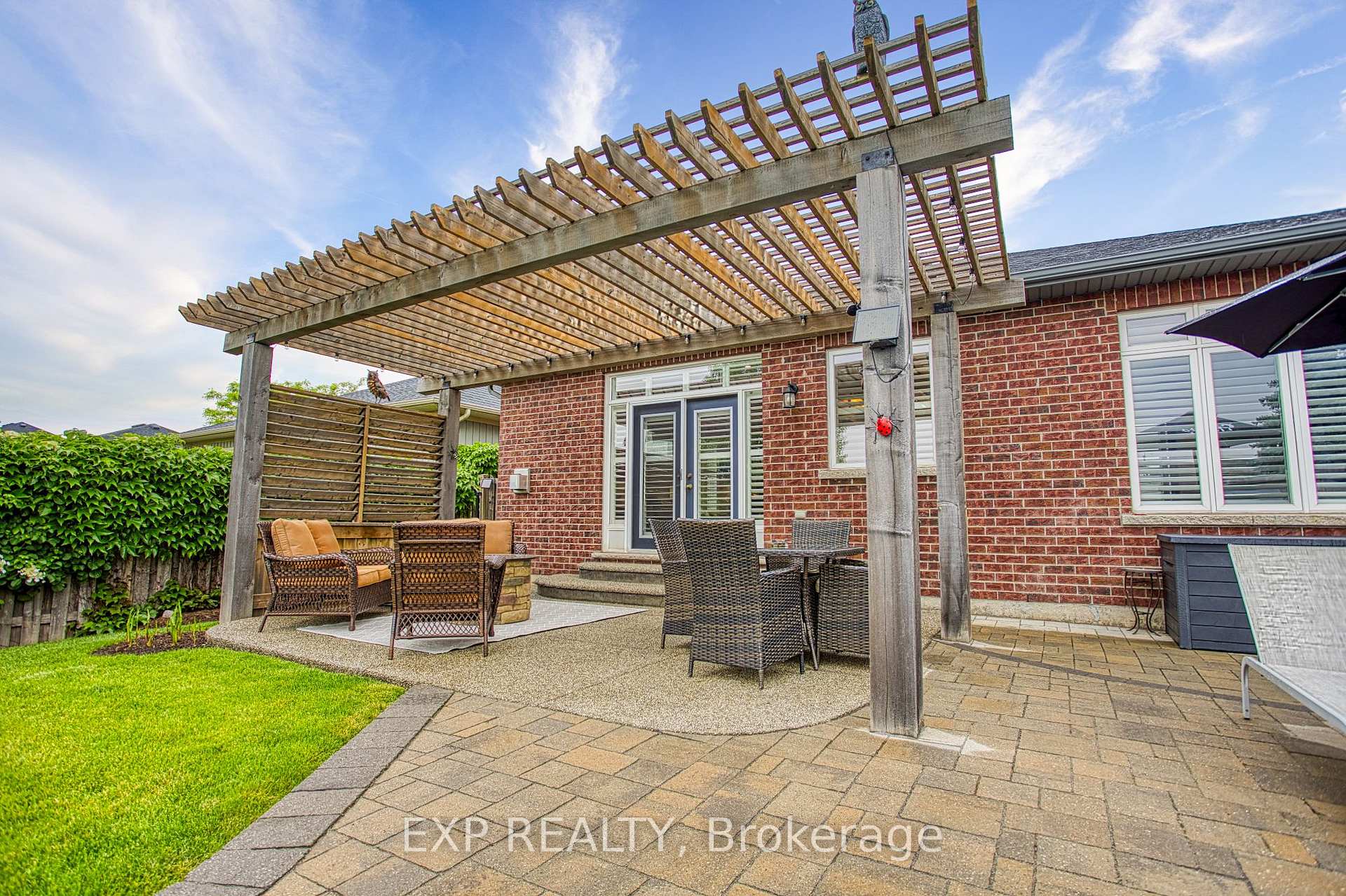 Photo 36 of 19 Sidare Court, Grimsby, Grimsby Beach — HOMEH