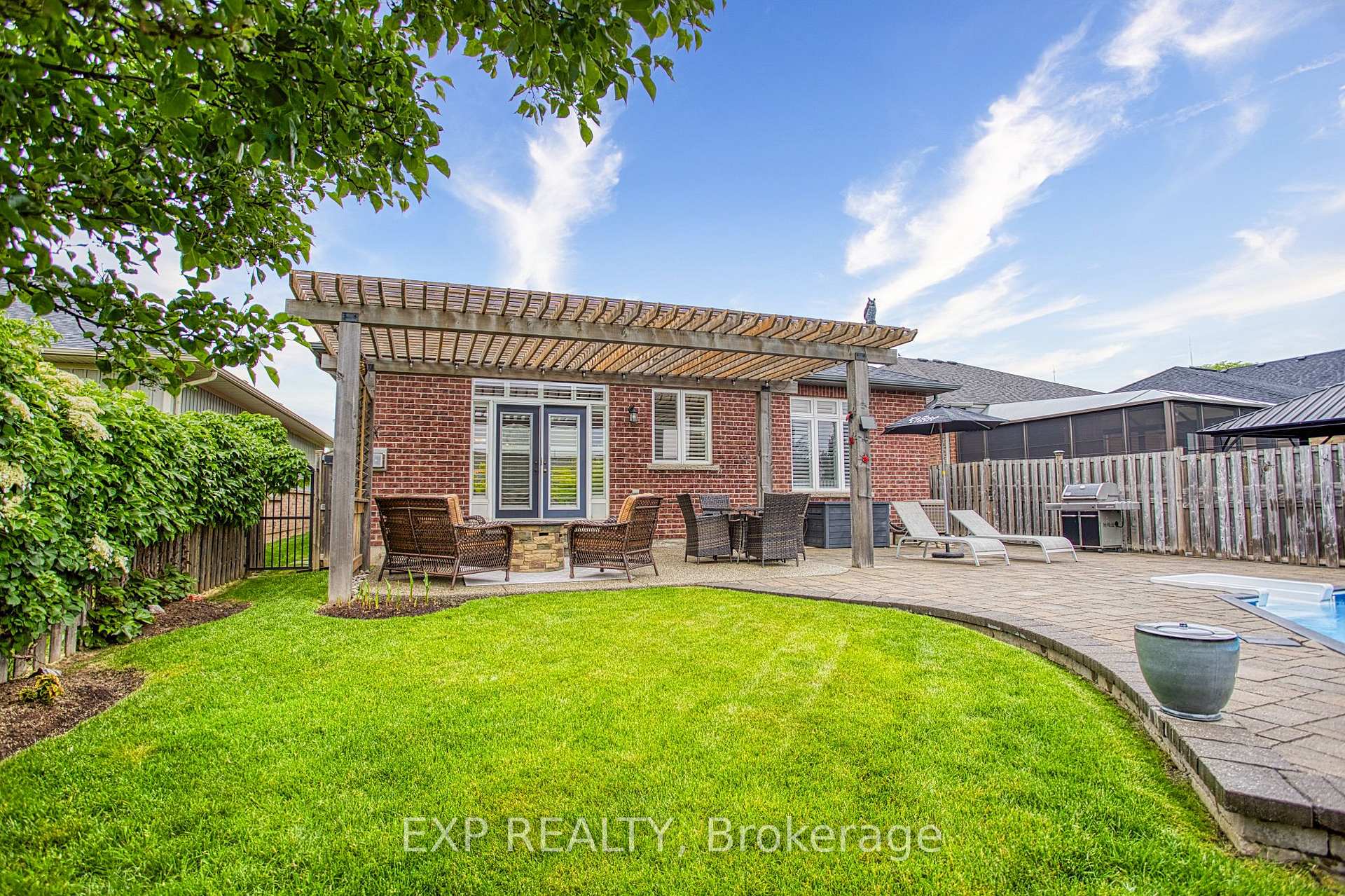 Photo 37 of 19 Sidare Court, Grimsby, Grimsby Beach — HOMEH