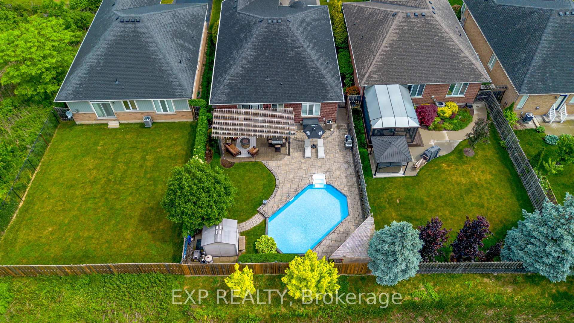 Photo 42 of 19 Sidare Court, Grimsby, Grimsby Beach — HOMEH