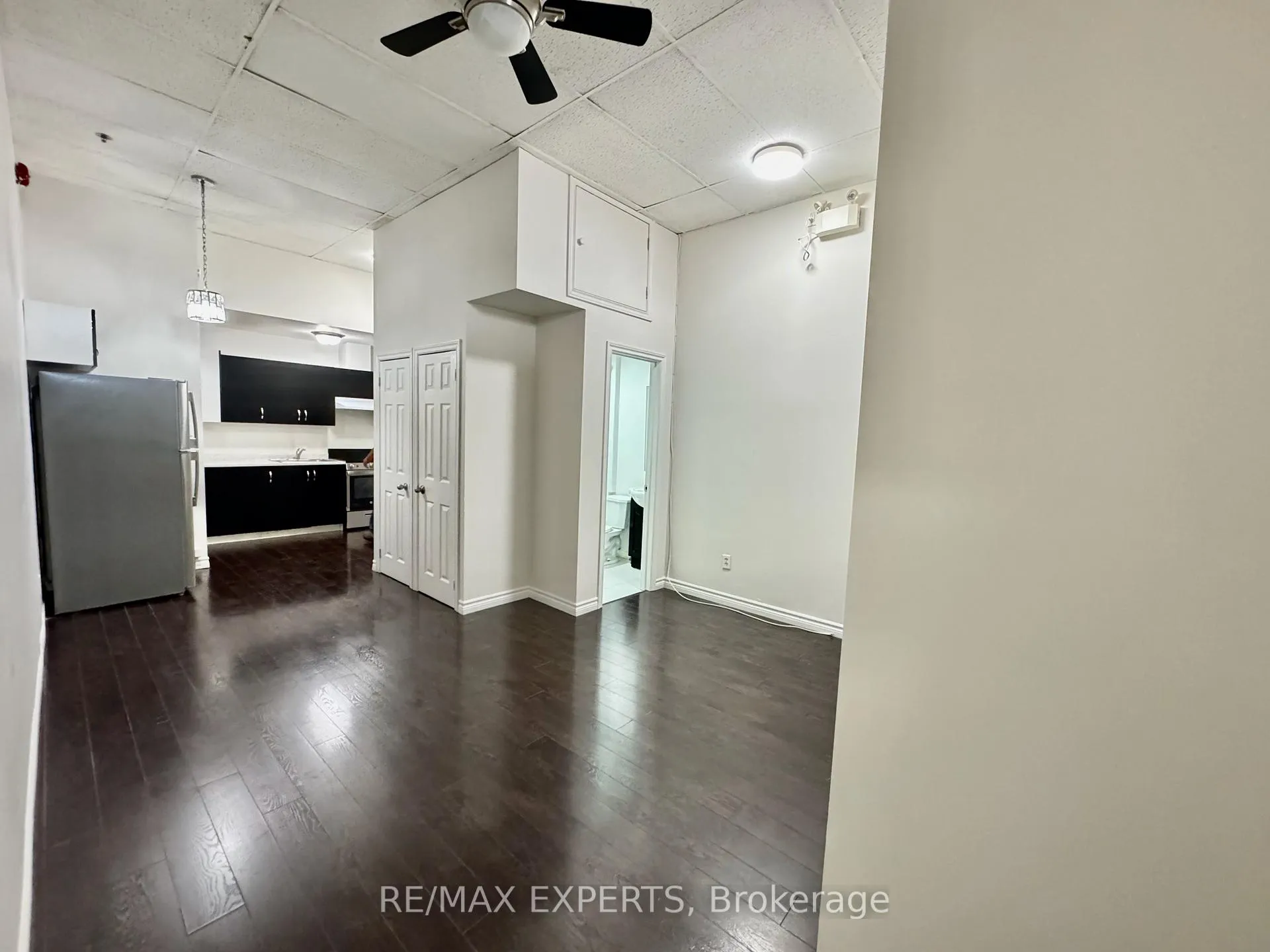 Photo 4 of Unit 101, 8 Main Street S, Brampton, Downtown Brampton — HOMEH