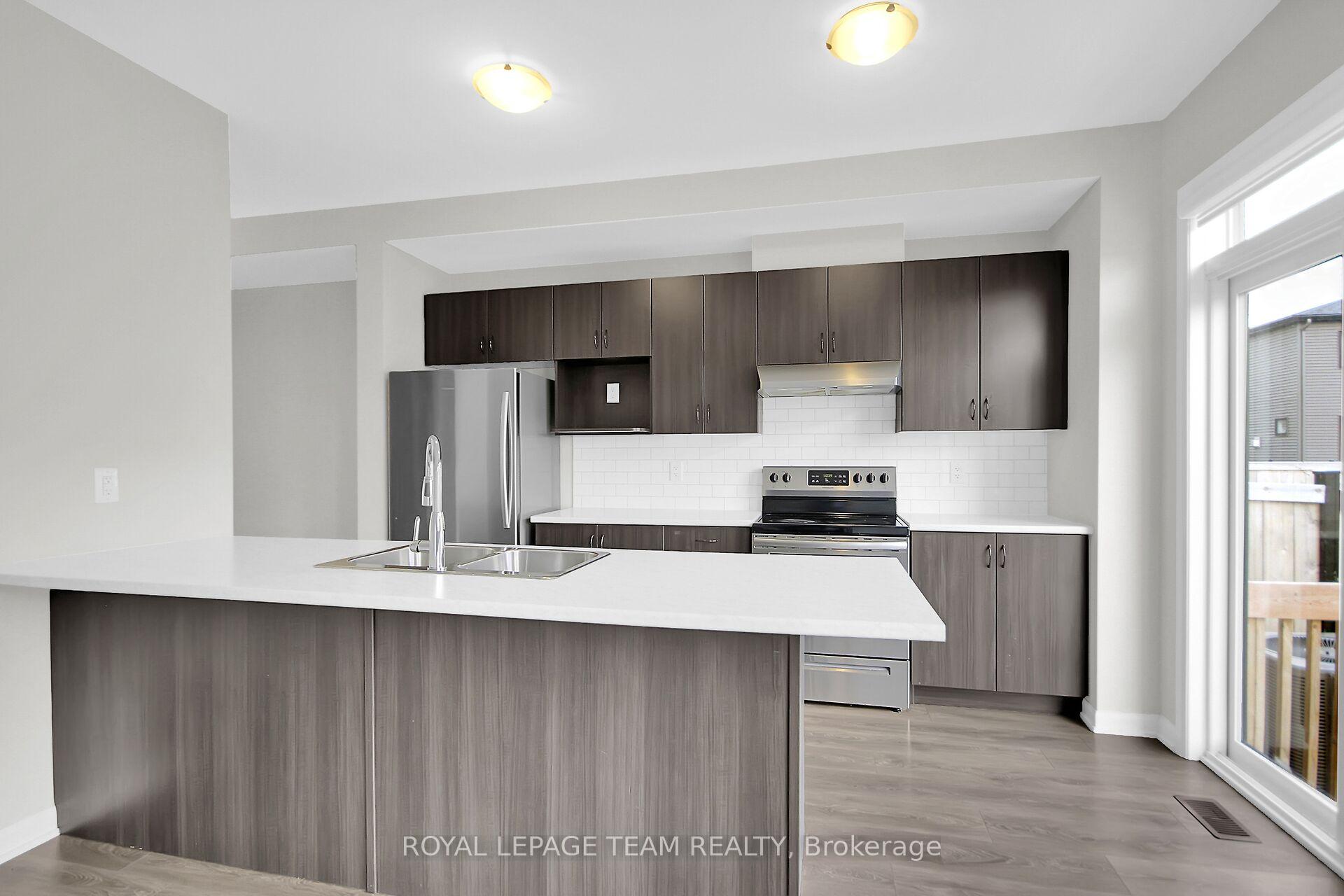 Photo 17 of 41 Finglas Court, Ottawa, Barrhaven - Half Moon Bay — HOMEH