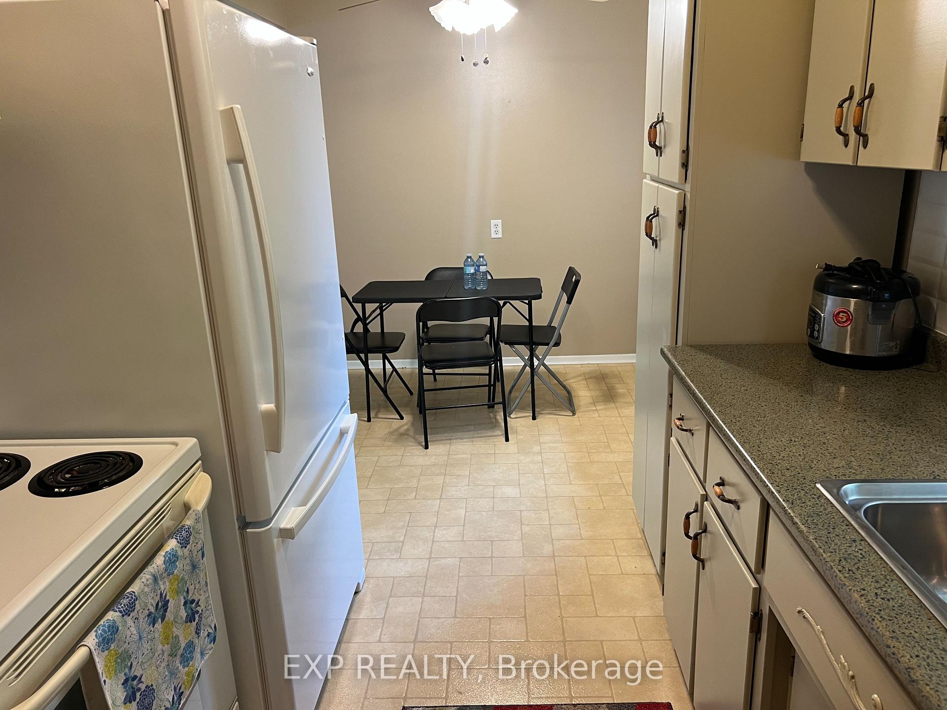 Photo 12 of 7 Golfview Road, Guelph, Victoria North — HOMEH