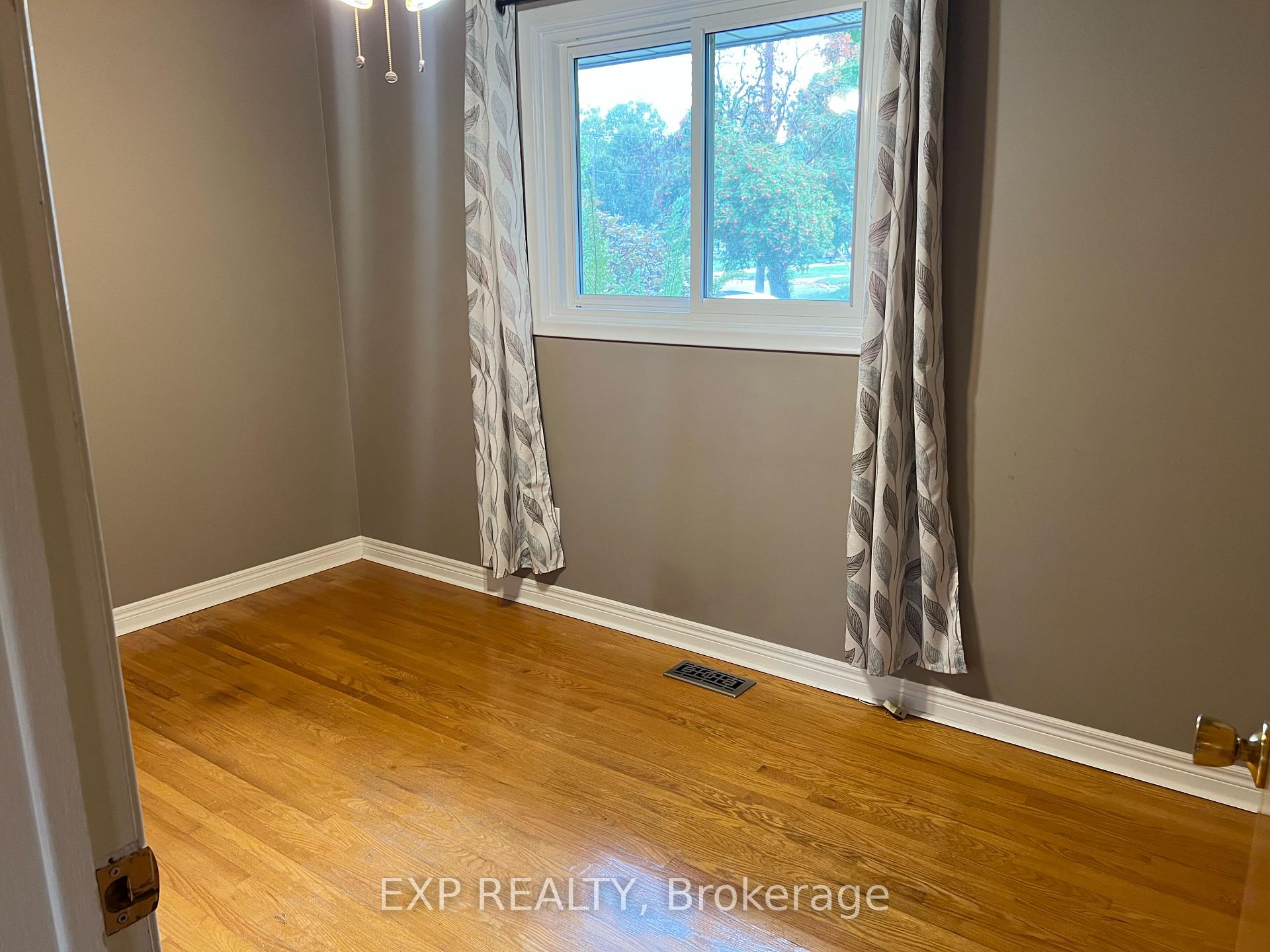 Photo 21 of 7 Golfview Road, Guelph, Victoria North — HOMEH