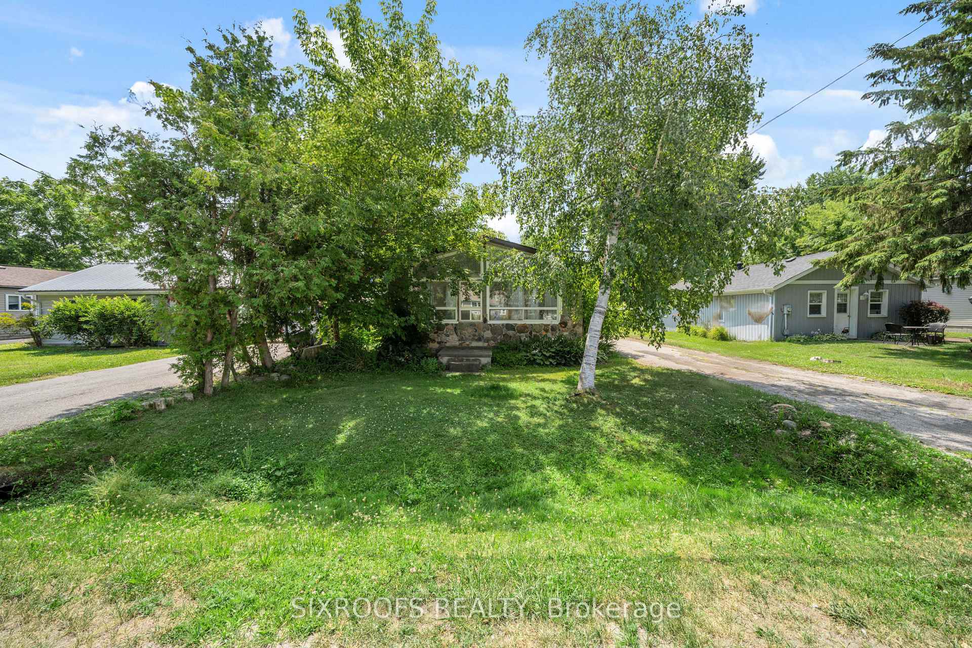 Photo 3 of 159 Bayview Avenue, Georgina, Keswick South — HOMEH