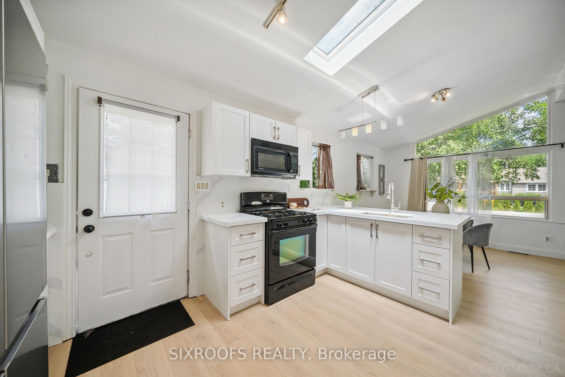 Photo 6 of 159 Bayview Avenue, Georgina, Keswick South — HOMEH