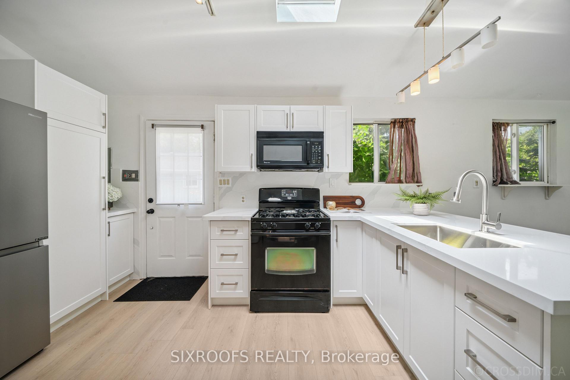 Photo 7 of 159 Bayview Avenue, Georgina, Keswick South — HOMEH