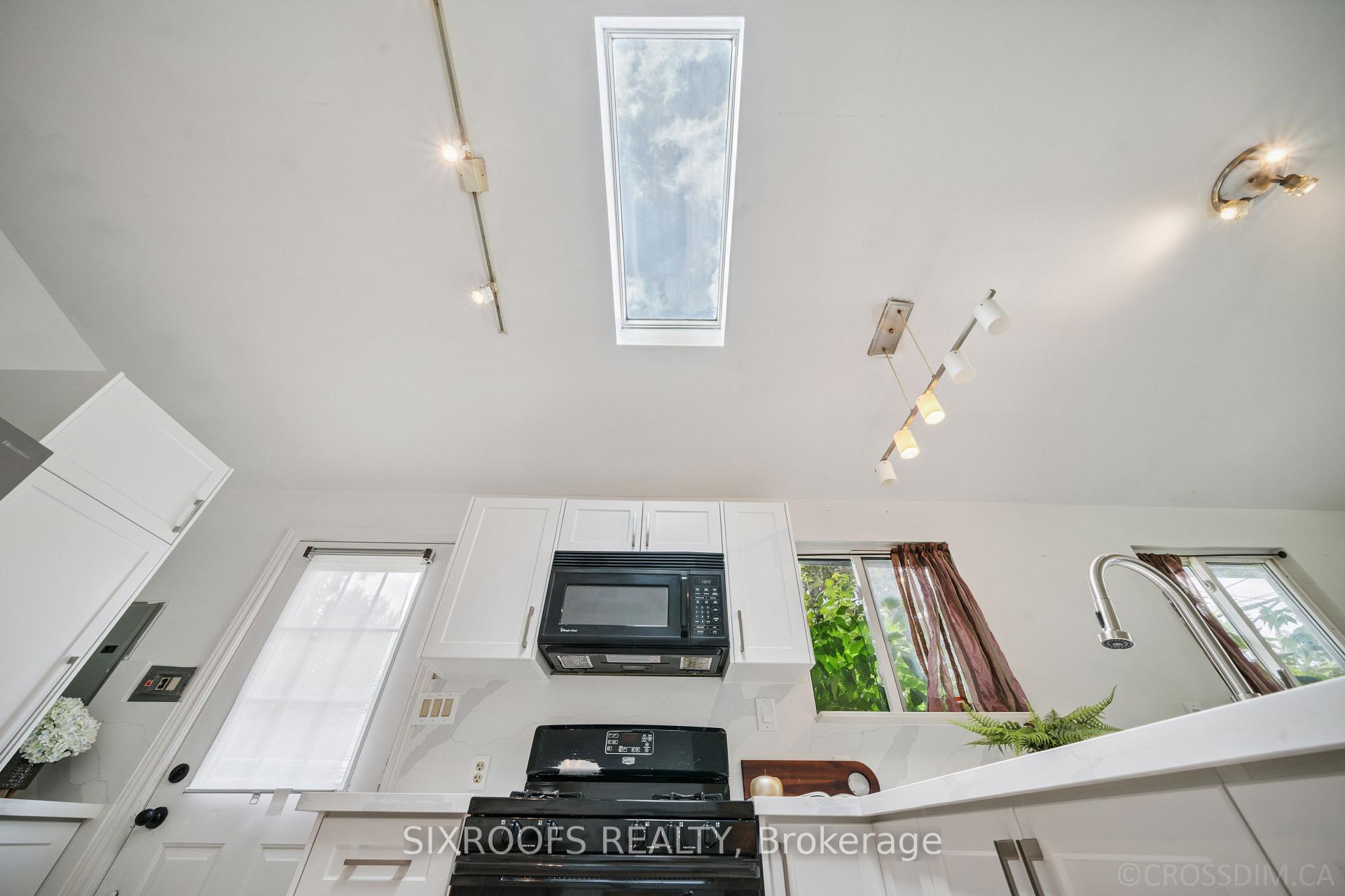 Photo 8 of 159 Bayview Avenue, Georgina, Keswick South — HOMEH