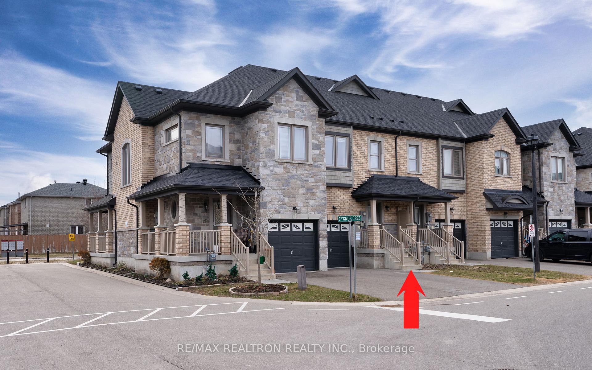 Photo 2 of 59 Batteaux Street, Barrie, Ardagh — HOMEH