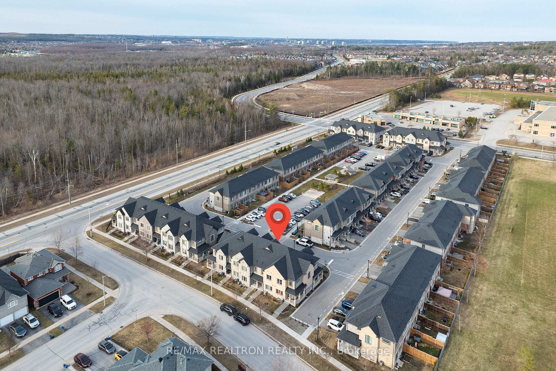 Photo 3 of 59 Batteaux Street, Barrie, Ardagh — HOMEH