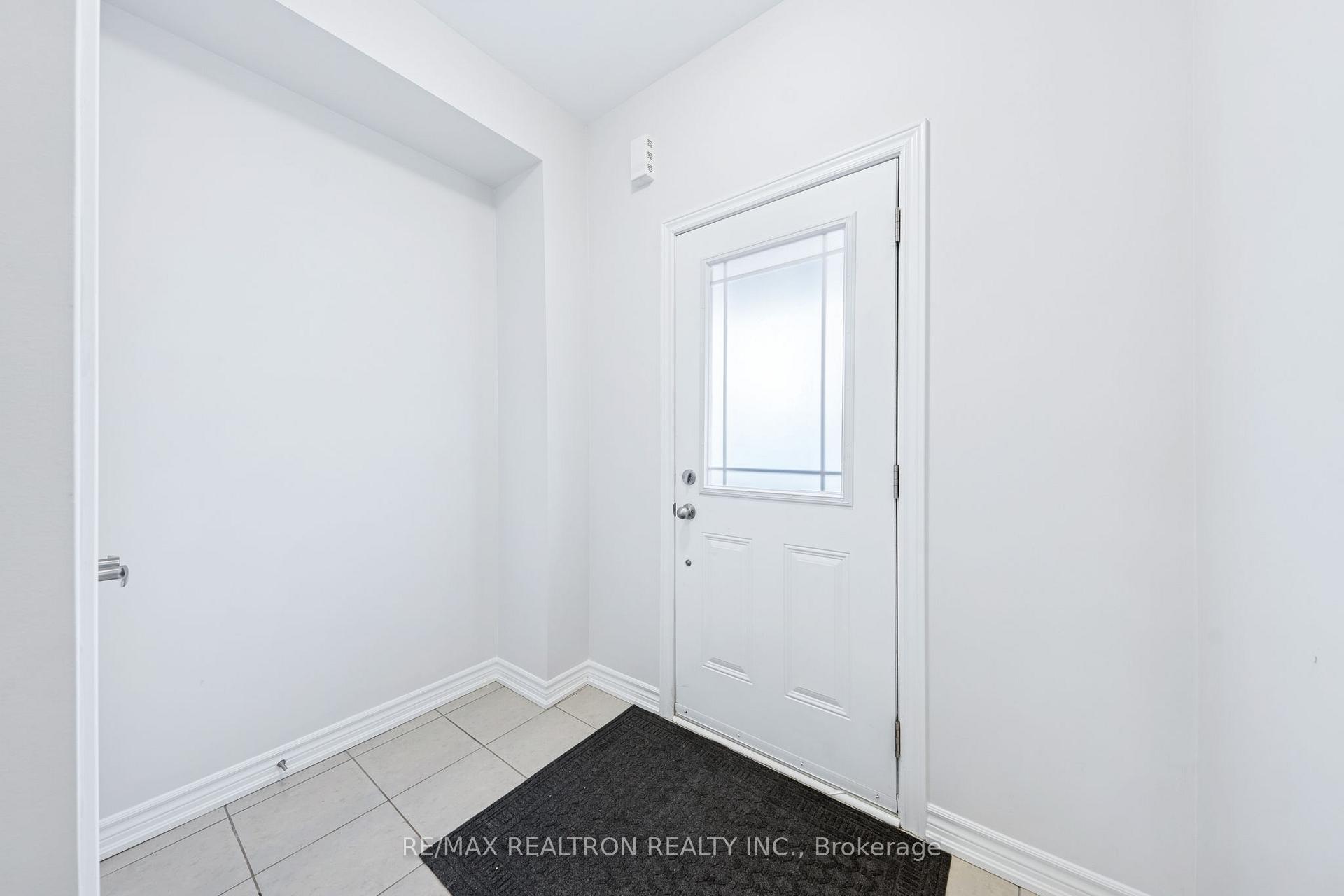 Photo 10 of 59 Batteaux Street, Barrie, Ardagh — HOMEH