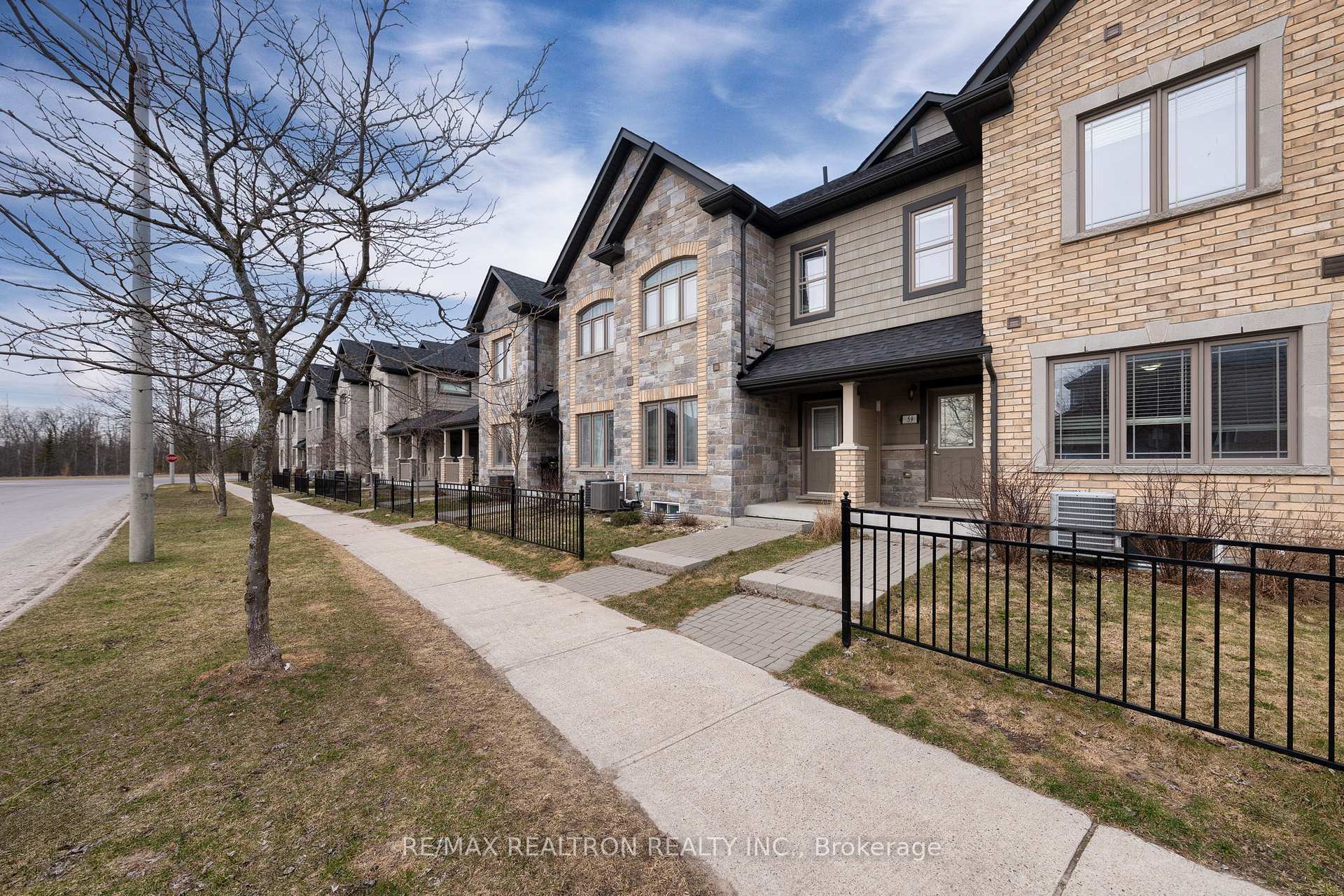Photo 19 of 59 Batteaux Street, Barrie, Ardagh — HOMEH