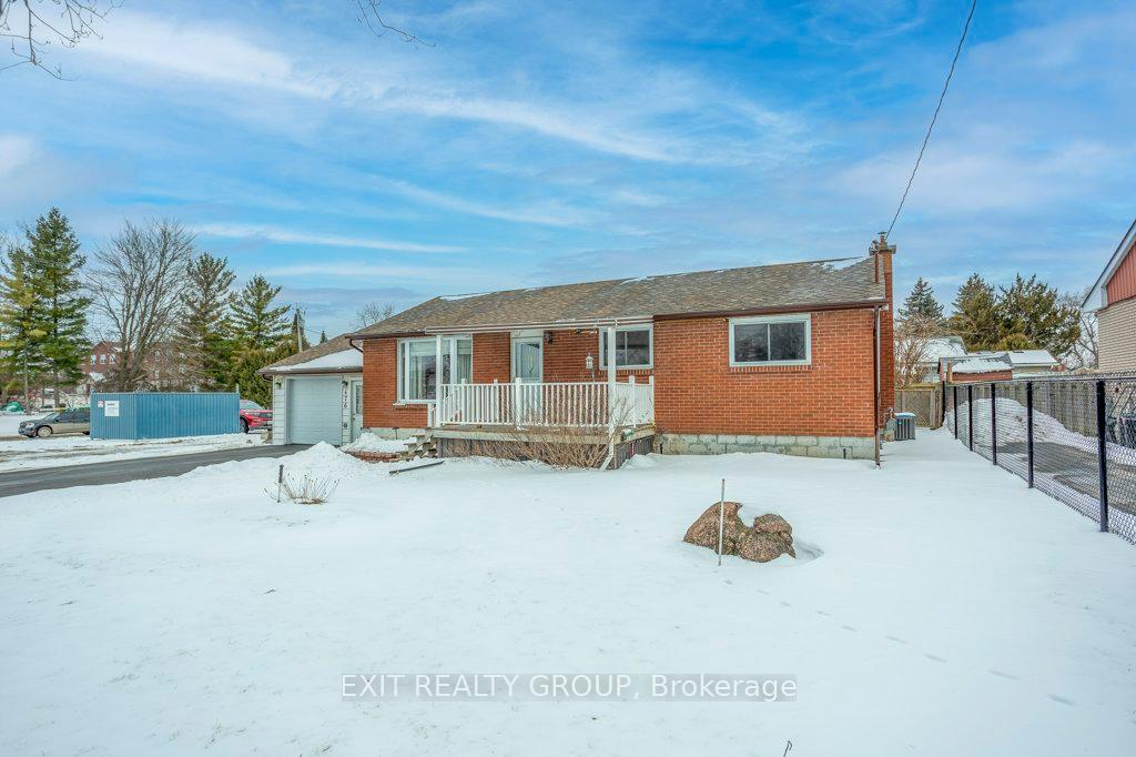 Photo 3 of 476 Sidney Street, Belleville, Belleville Ward — HOMEH