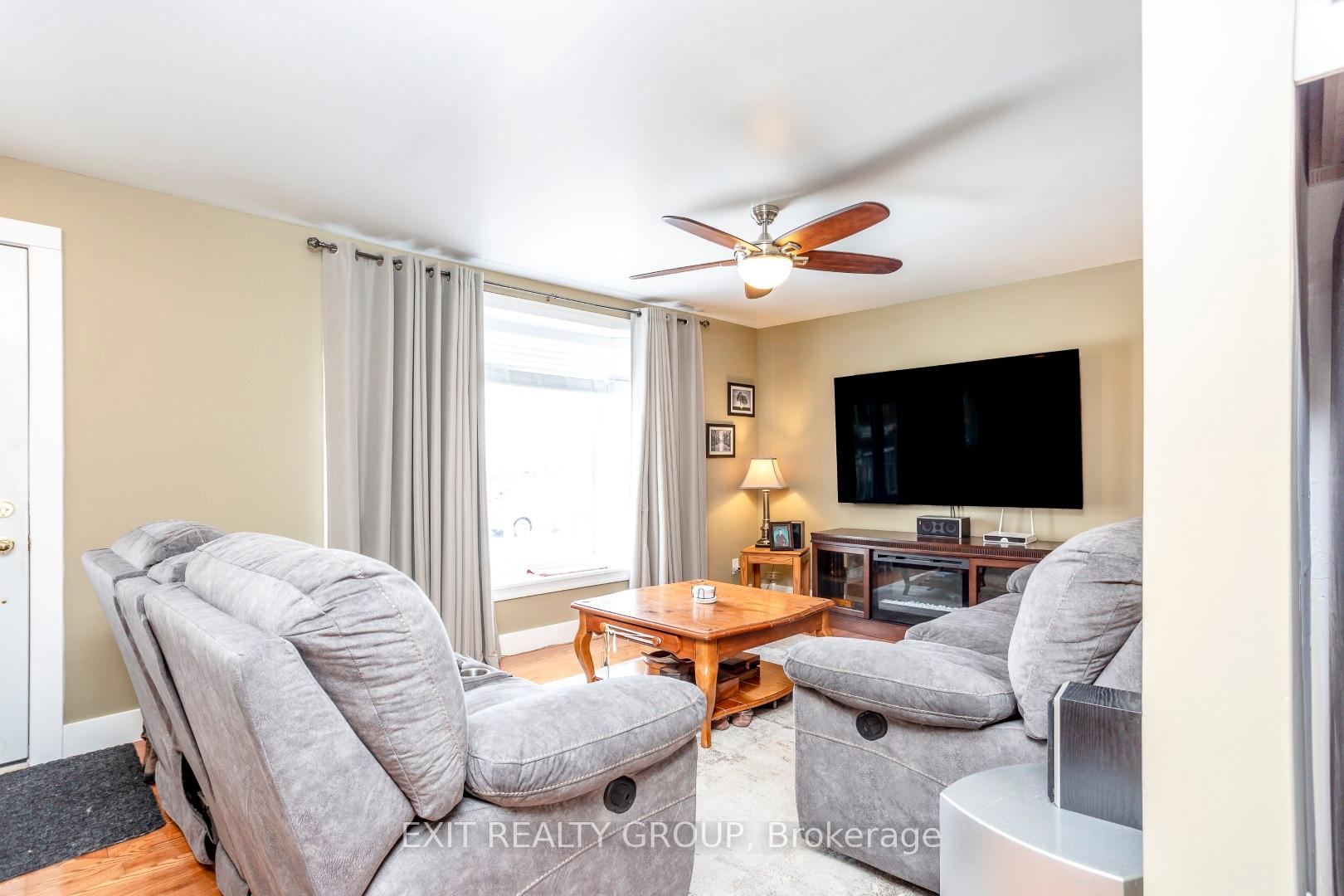 Photo 6 of 476 Sidney Street, Belleville, Belleville Ward — HOMEH