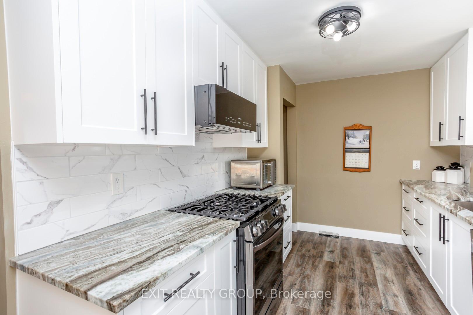 Photo 8 of 476 Sidney Street, Belleville, Belleville Ward — HOMEH