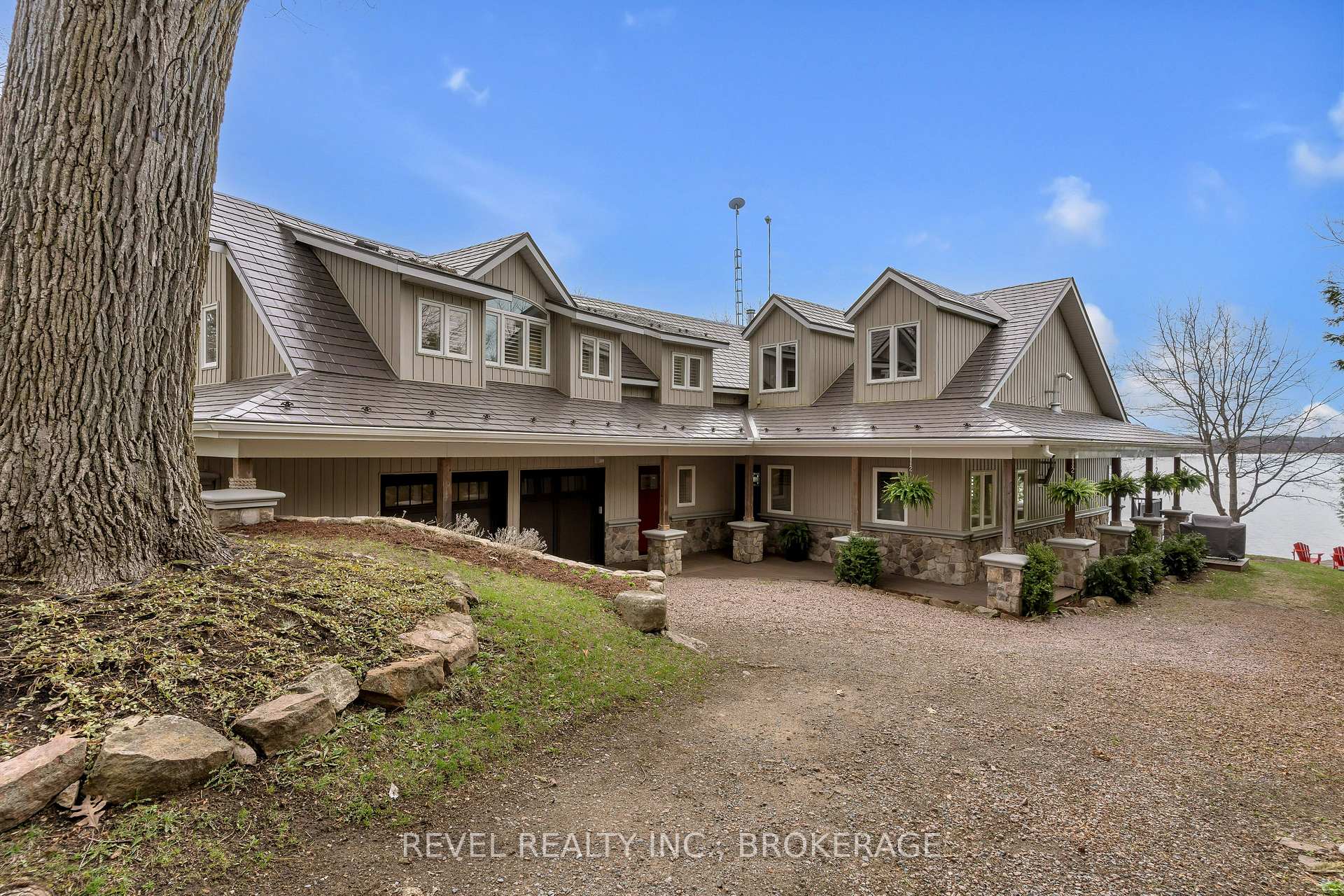 Photo 2 of 4078 Hideaway Lane, Frontenac, Frontenac South — HOMEH
