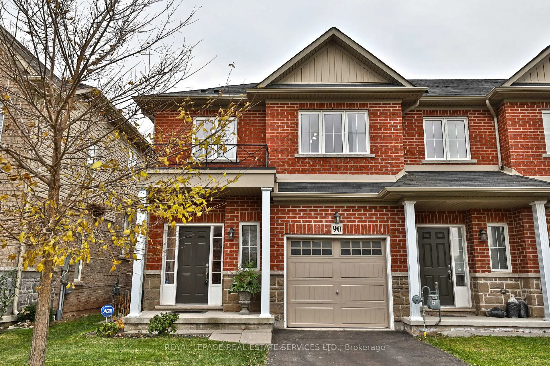Front of 90 Palacebeach Trail