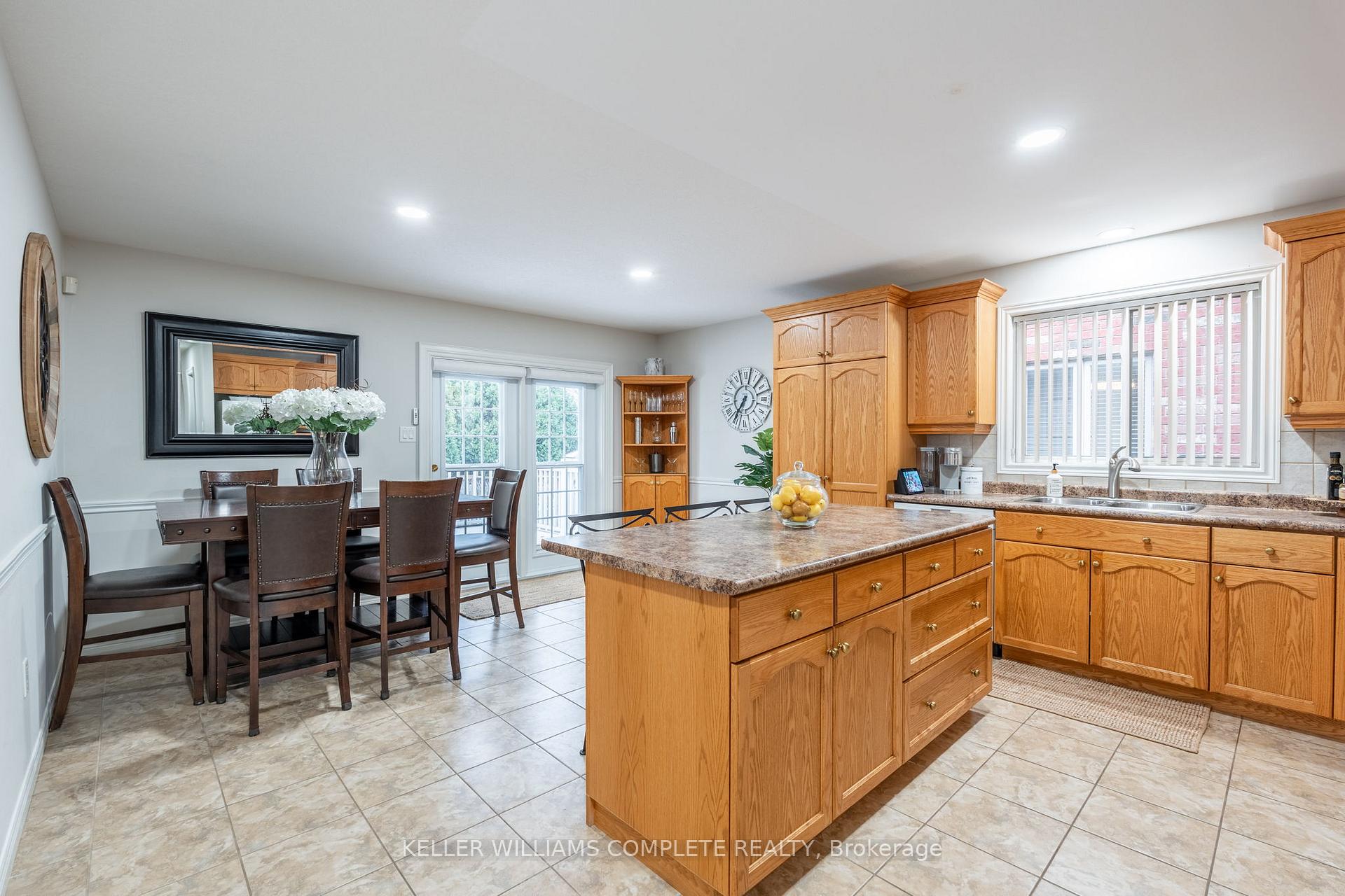 Photo 7 of 144 Sumner Crescent, Grimsby, Grimsby Beach — HOMEH