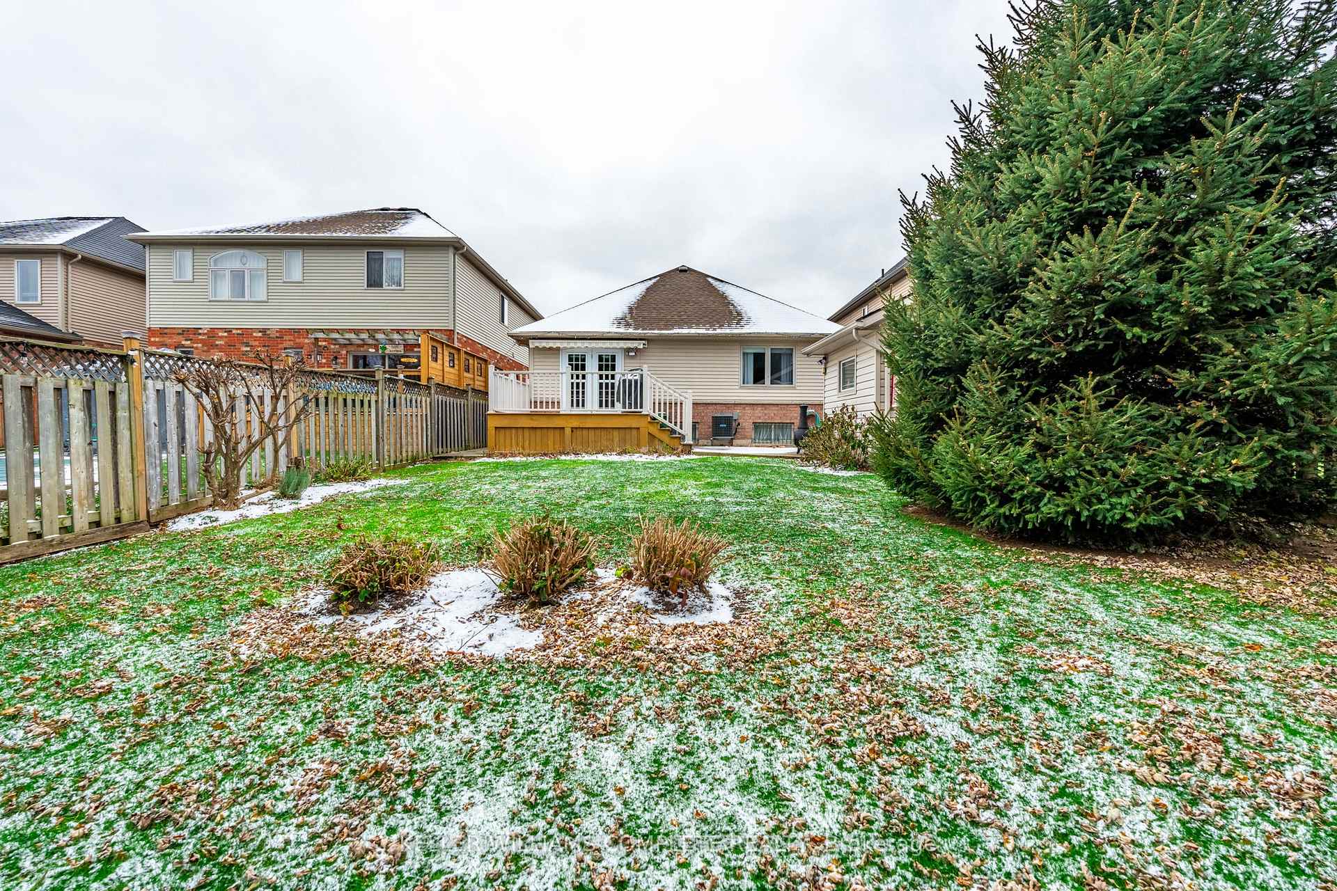 Photo 28 of 144 Sumner Crescent, Grimsby, Grimsby Beach — HOMEH