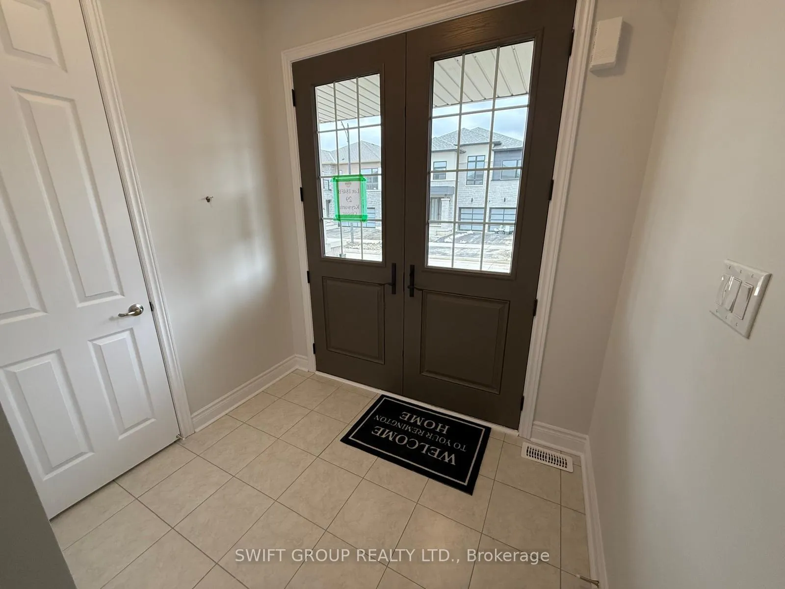 Photo 2 of 29 Keyworth Crescent, Brampton, Sandringham-Wellington North — HOMEH