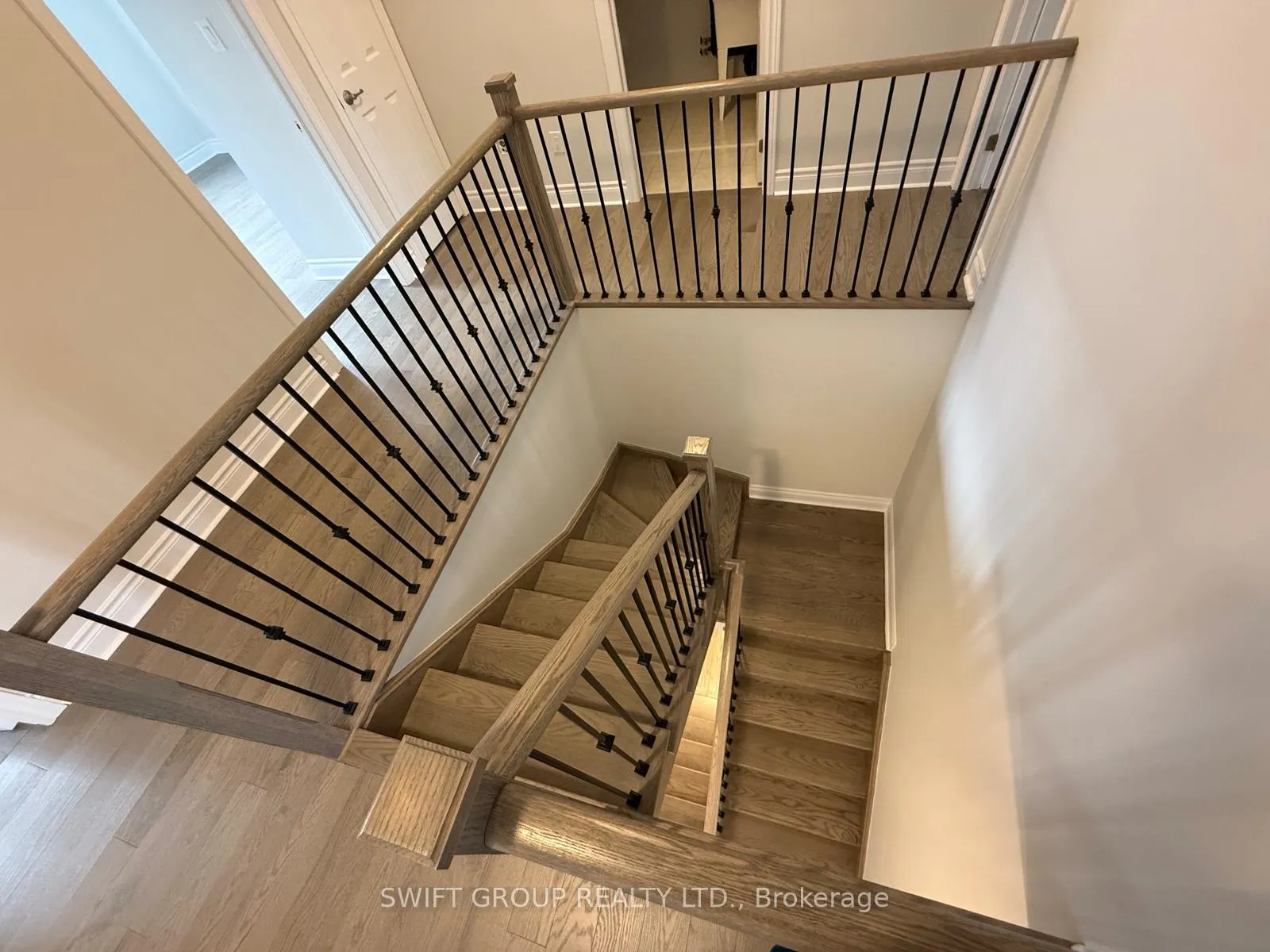 Photo 16 of 29 Keyworth Crescent, Brampton, Sandringham-Wellington North — HOMEH