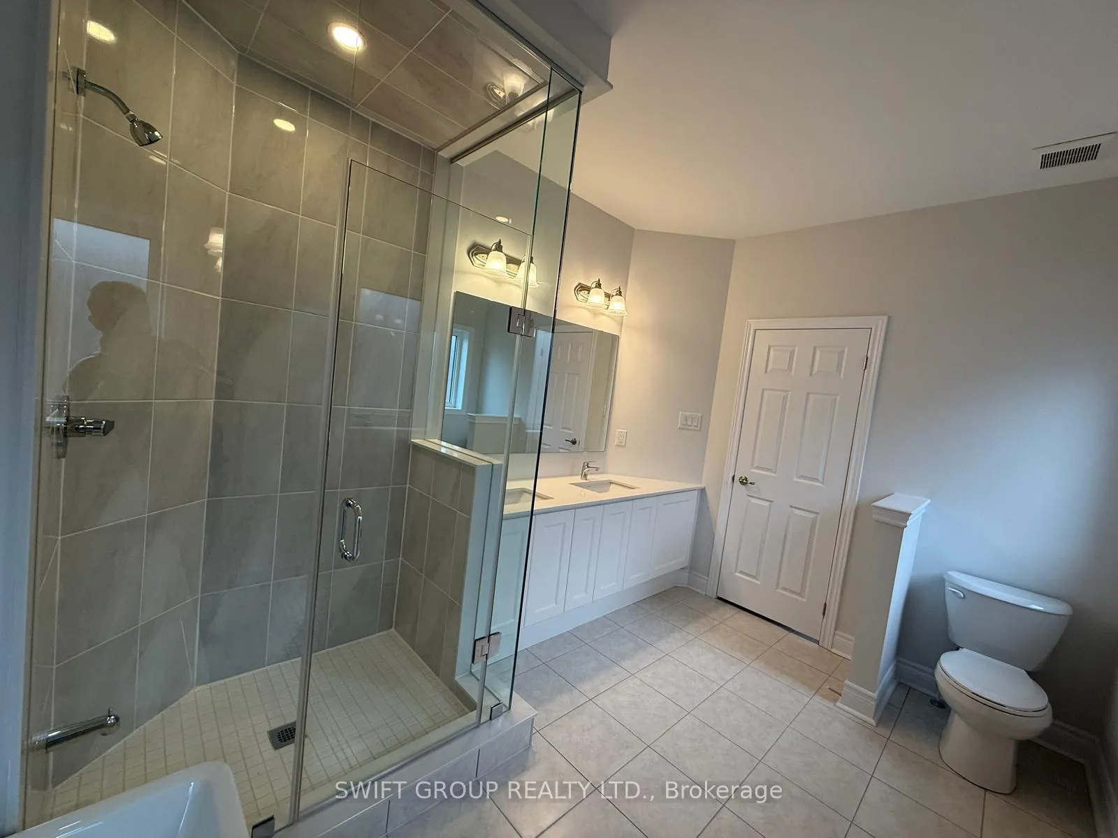 Photo 26 of 29 Keyworth Crescent, Brampton, Sandringham-Wellington North — HOMEH