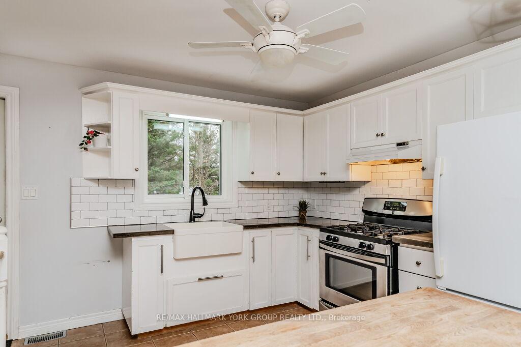 Photo 10 of 541 David Street, Gravenhurst, Muskoka (S) — HOMEH