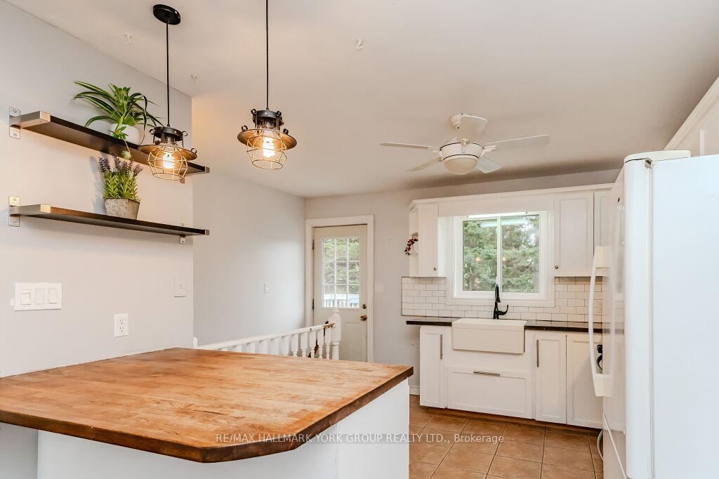 Photo 11 of 541 David Street, Gravenhurst, Muskoka (S) — HOMEH