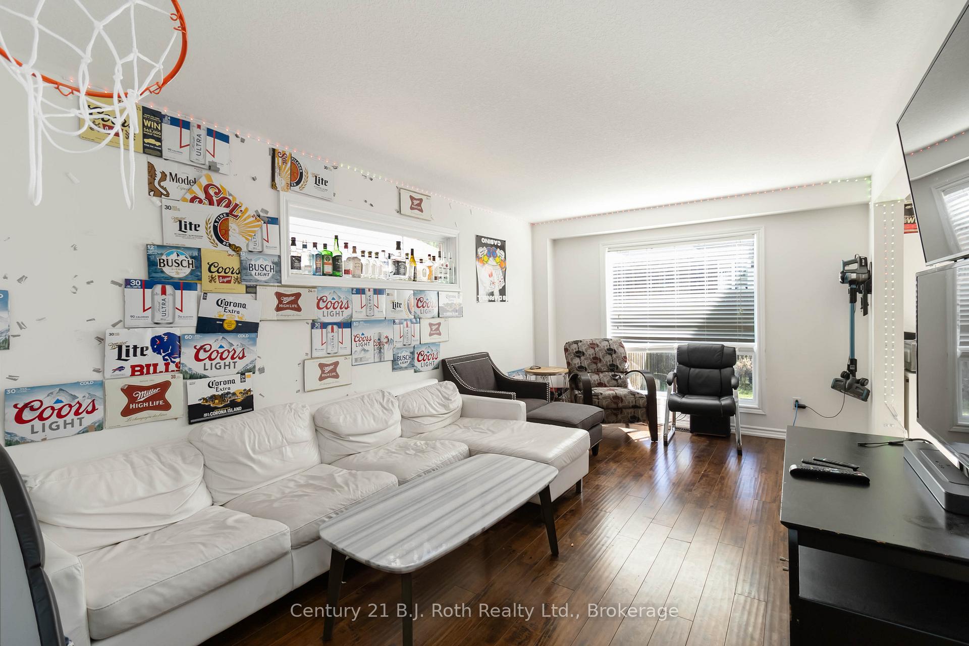 Photo 3 of 18 Darnell Road, Guelph, Kortright West — HOMEH