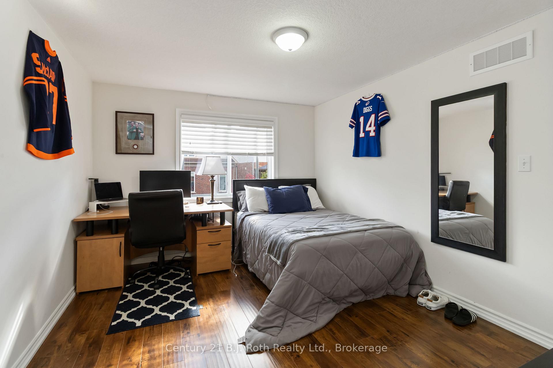 Photo 8 of 18 Darnell Road, Guelph, Kortright West — HOMEH