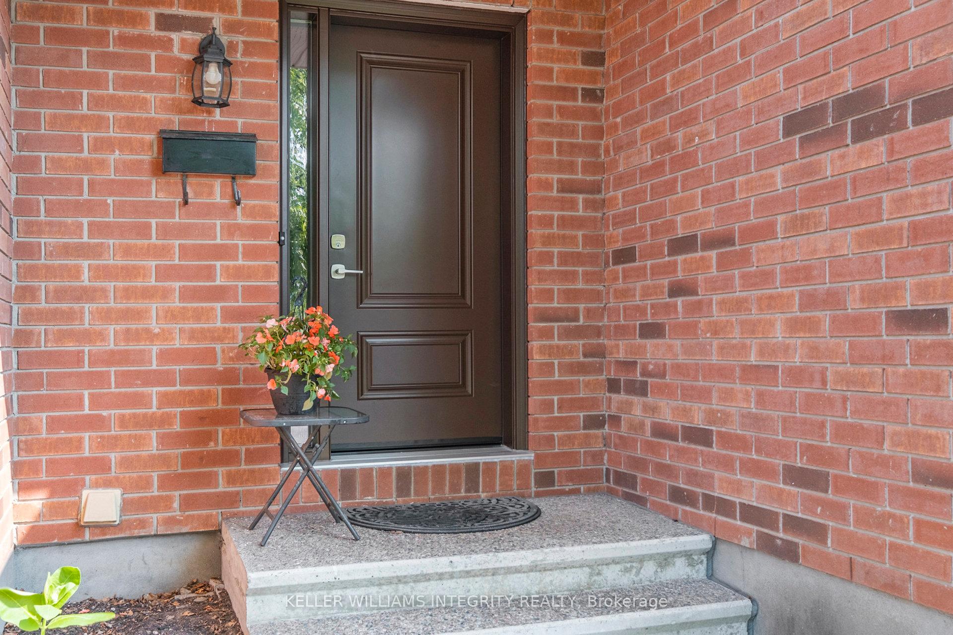 Photo 3 of 41 Sedona Street, Ottawa, Barrhaven - Longfields — HOMEH