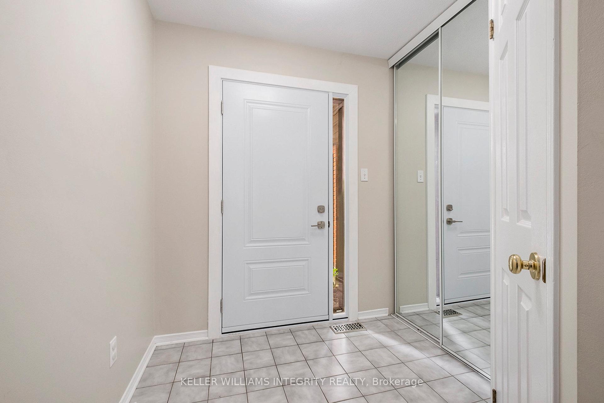 Photo 4 of 41 Sedona Street, Ottawa, Barrhaven - Longfields — HOMEH
