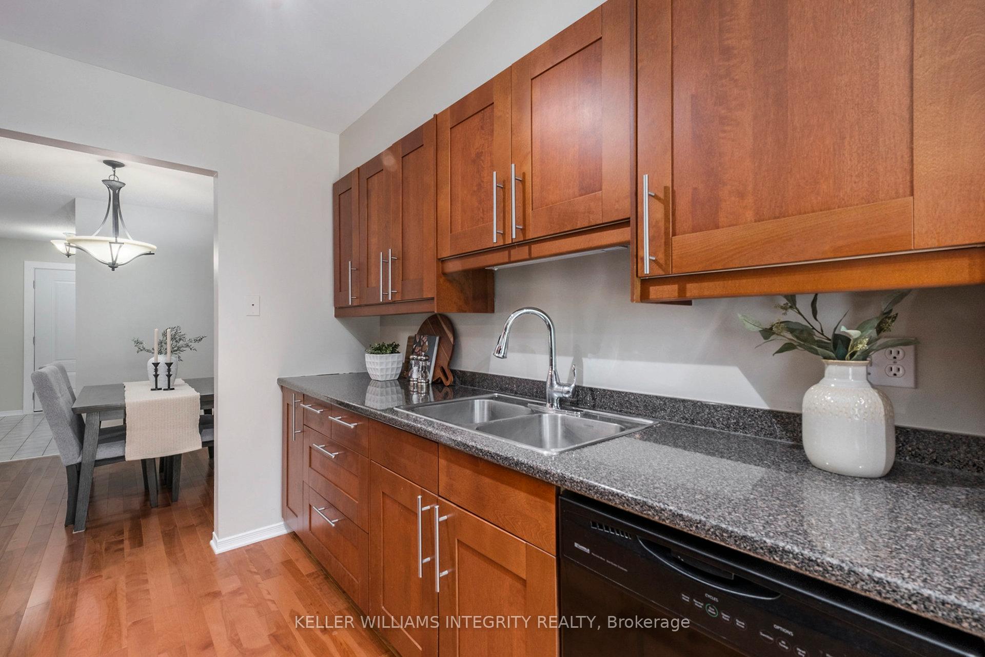 Photo 12 of 41 Sedona Street, Ottawa, Barrhaven - Longfields — HOMEH