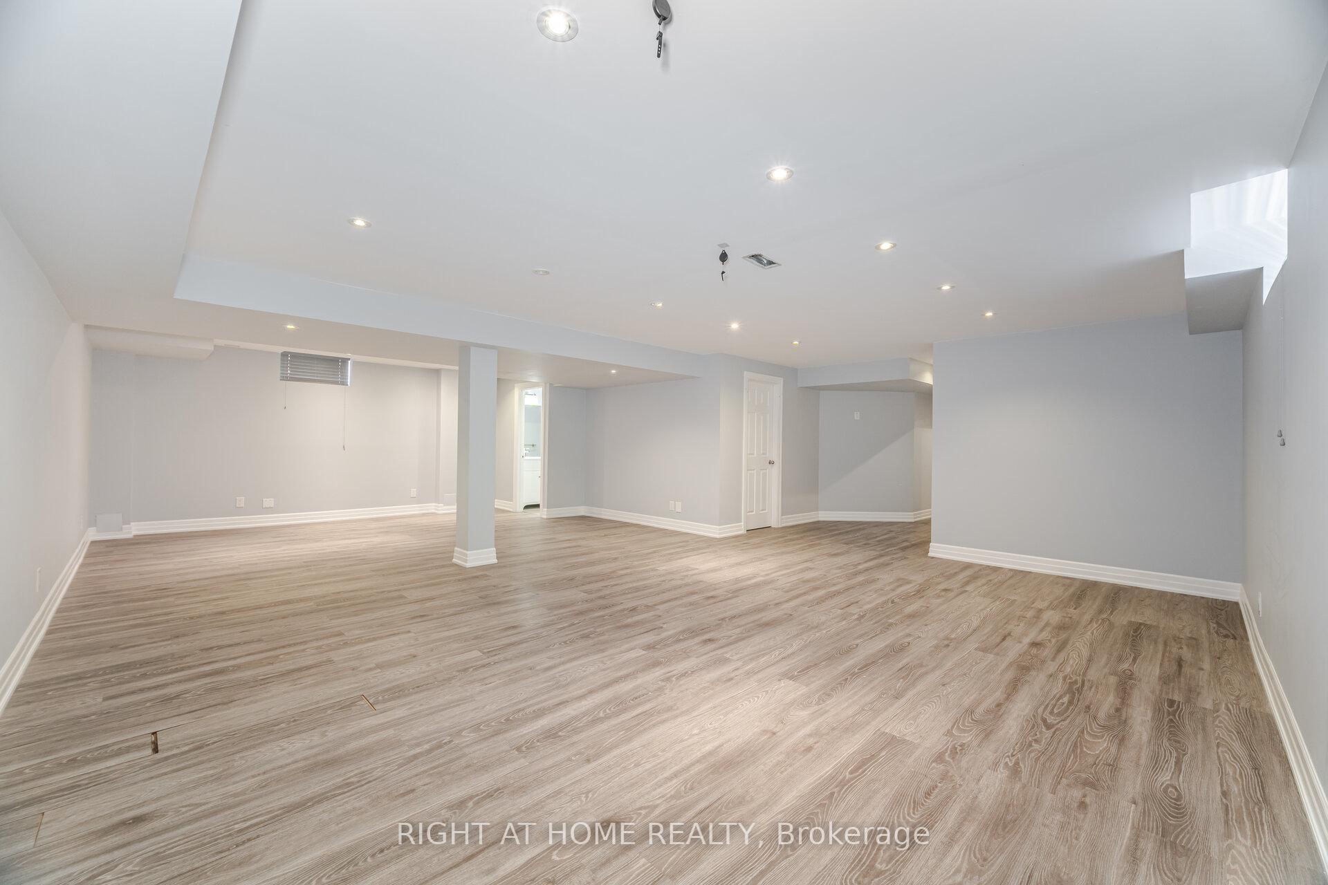 Photo 40 of 24 Biggar Crescent, Grimsby, Grimsby West — HOMEH