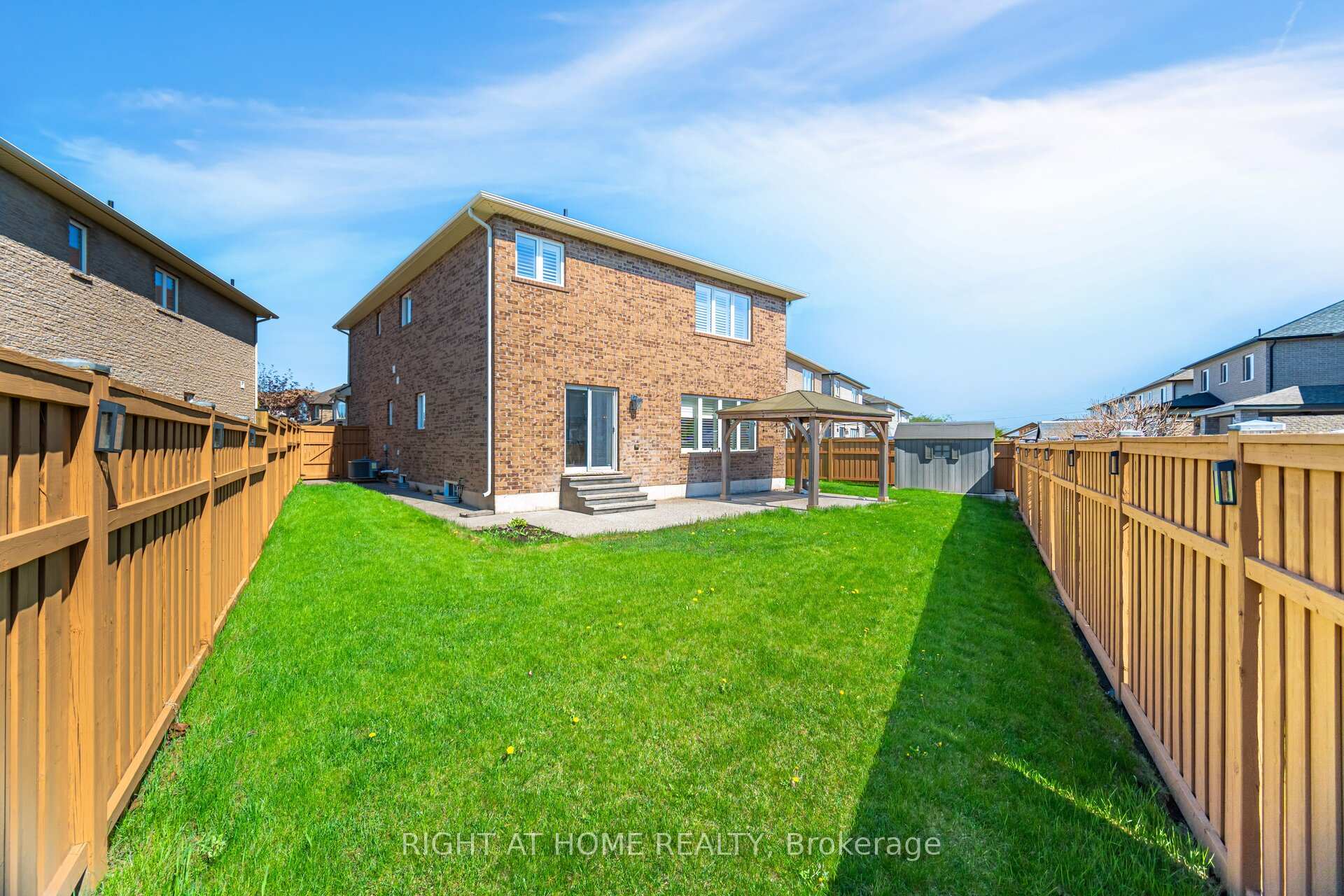 Photo 45 of 24 Biggar Crescent, Grimsby, Grimsby West — HOMEH