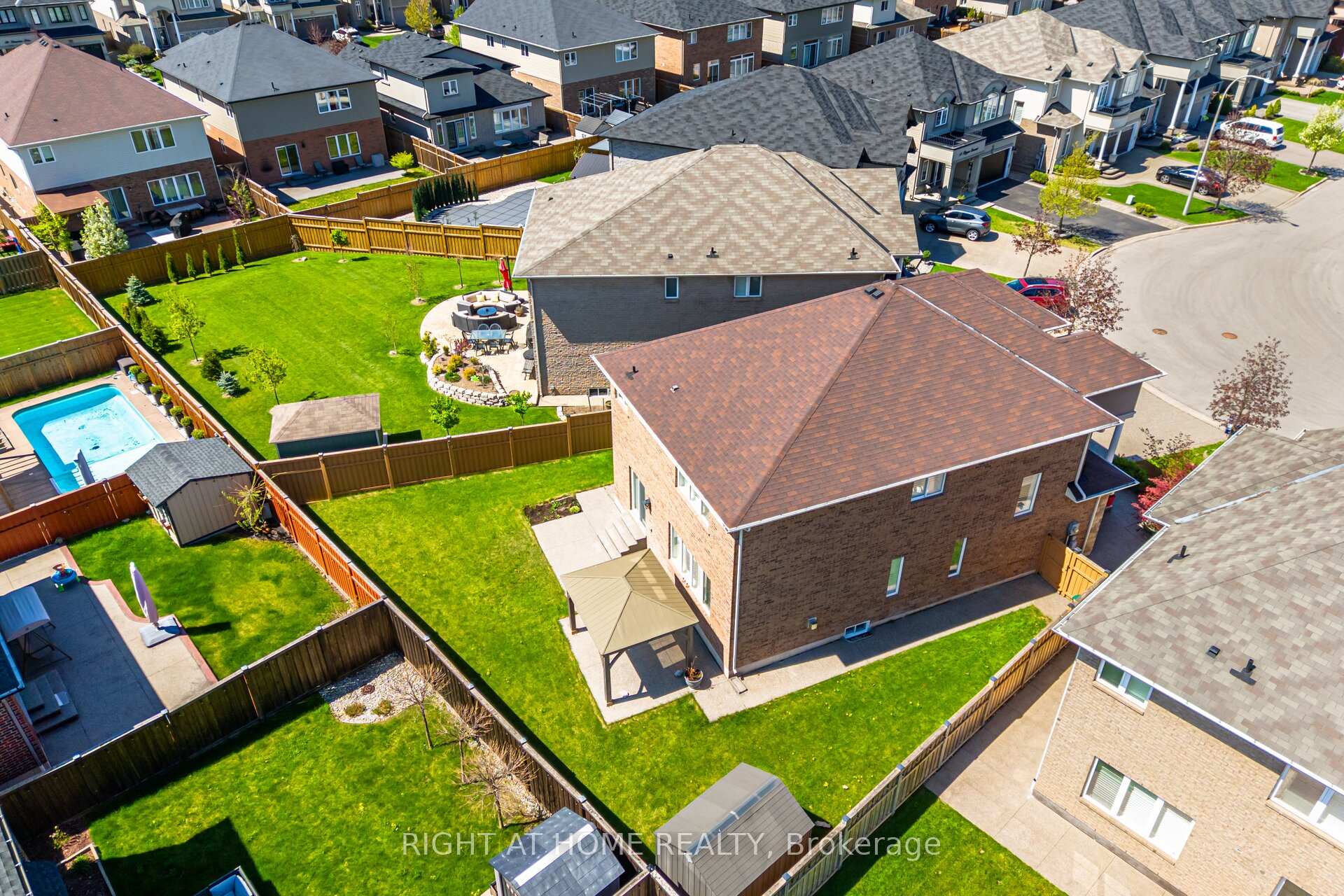 Photo 47 of 24 Biggar Crescent, Grimsby, Grimsby West — HOMEH