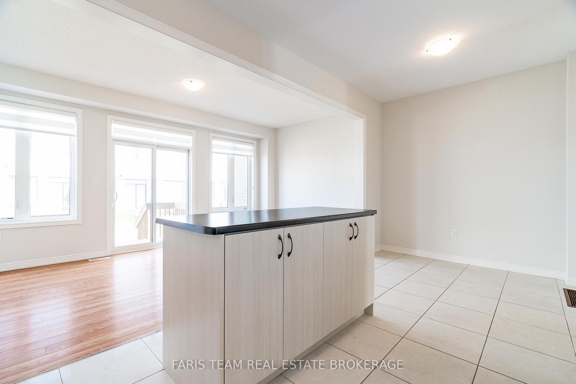 Photo 9 of 76 Valleybrook Road, Barrie, Rural Barrie Southeast — HOMEH
