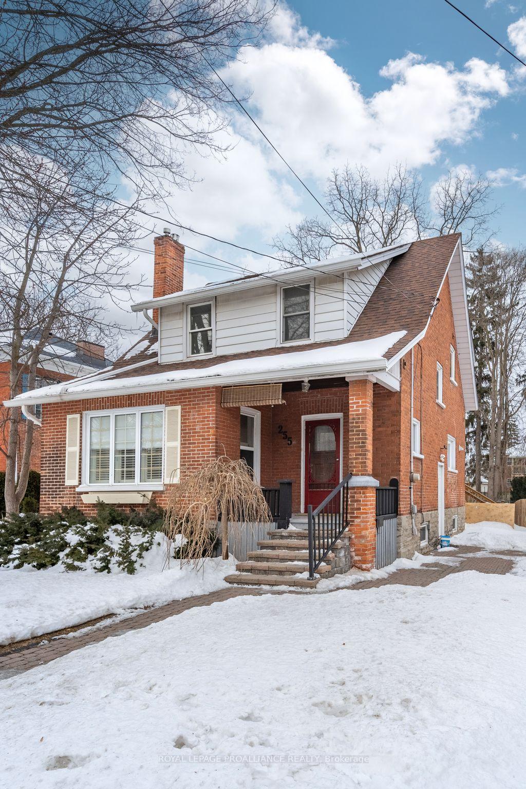 Photo 2 of 255 Charles Street, Belleville, Belleville Ward — HOMEH