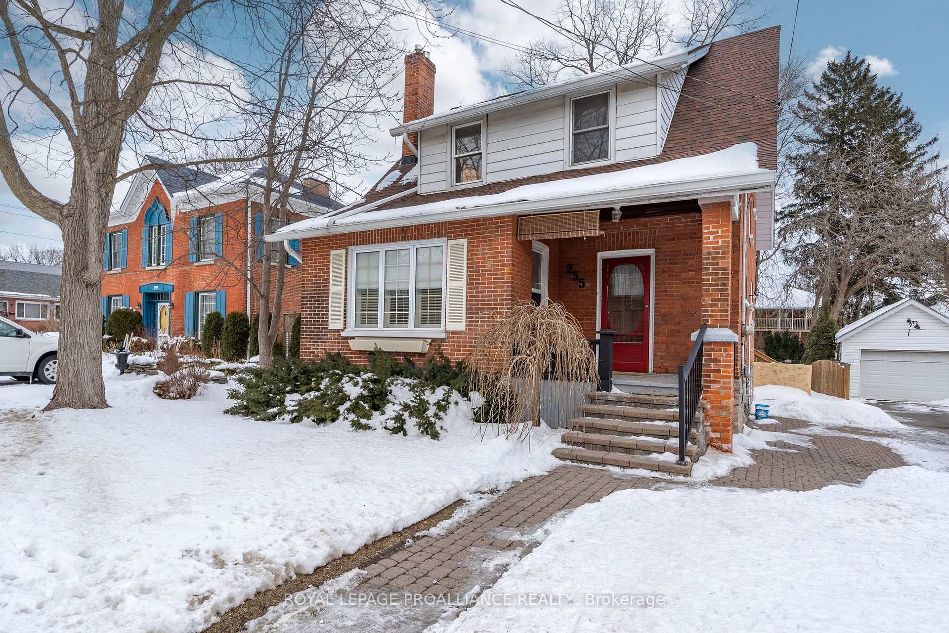 Photo 4 of 255 Charles Street, Belleville, Belleville Ward — HOMEH