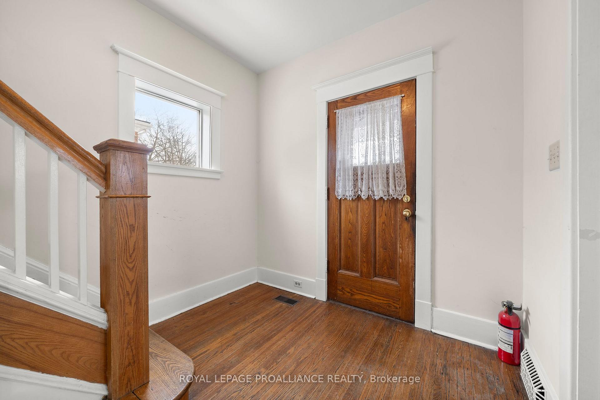 Photo 7 of 255 Charles Street, Belleville, Belleville Ward — HOMEH